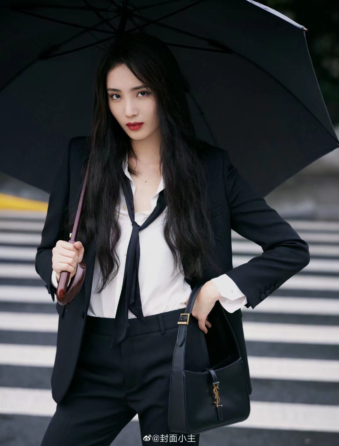 Saint laurent Ysl LE 5 À 7 平纹腋下包 657228黑色