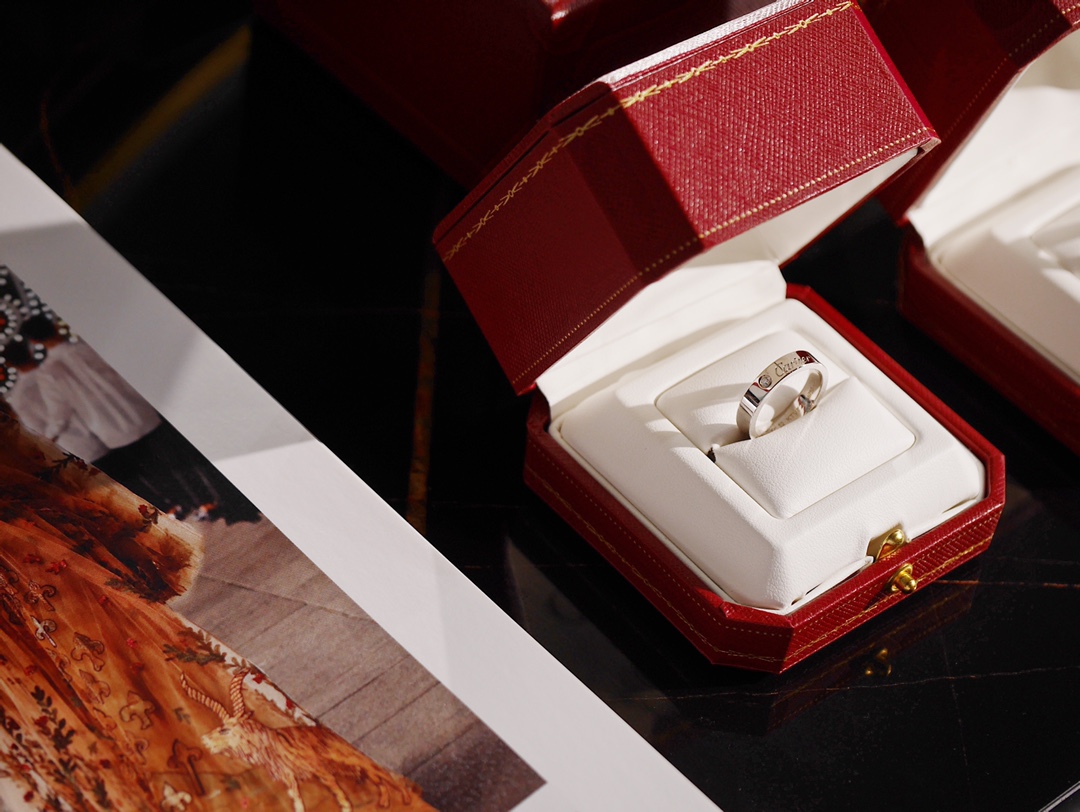 rtier Signature Ring, compared to the LOVE series, this signature ring - Jewelry 3