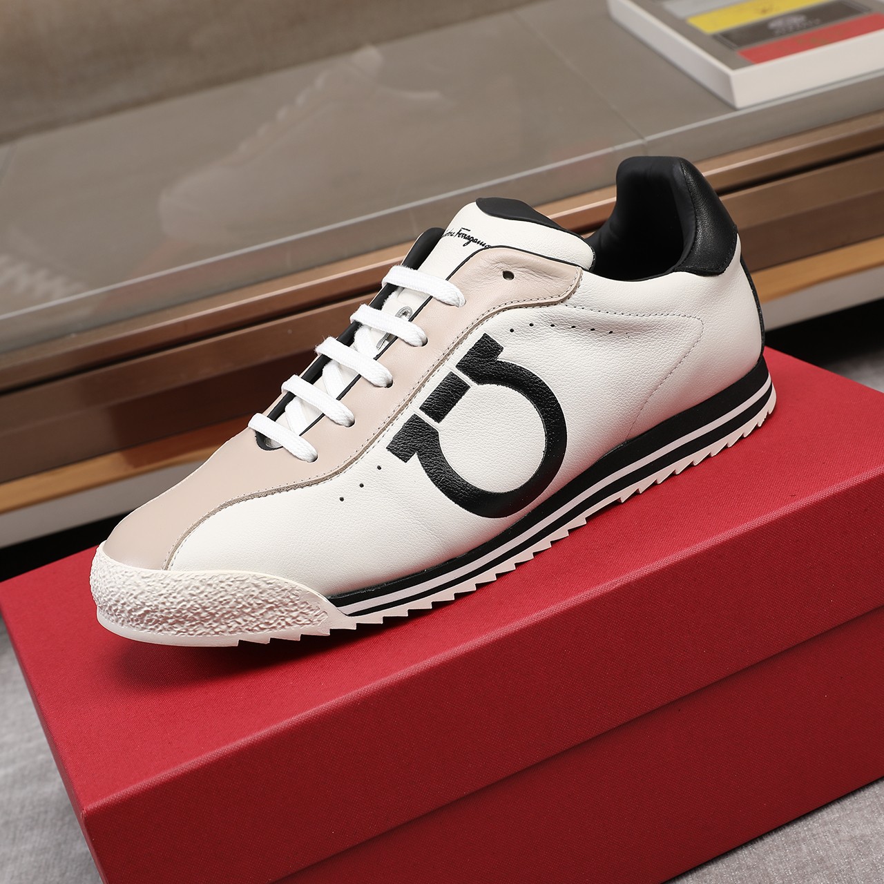 Precio de fábrica: P330 Marca del producto: Freegram (Ferragamo) Tamaño original Talla: 38-44 Grado 