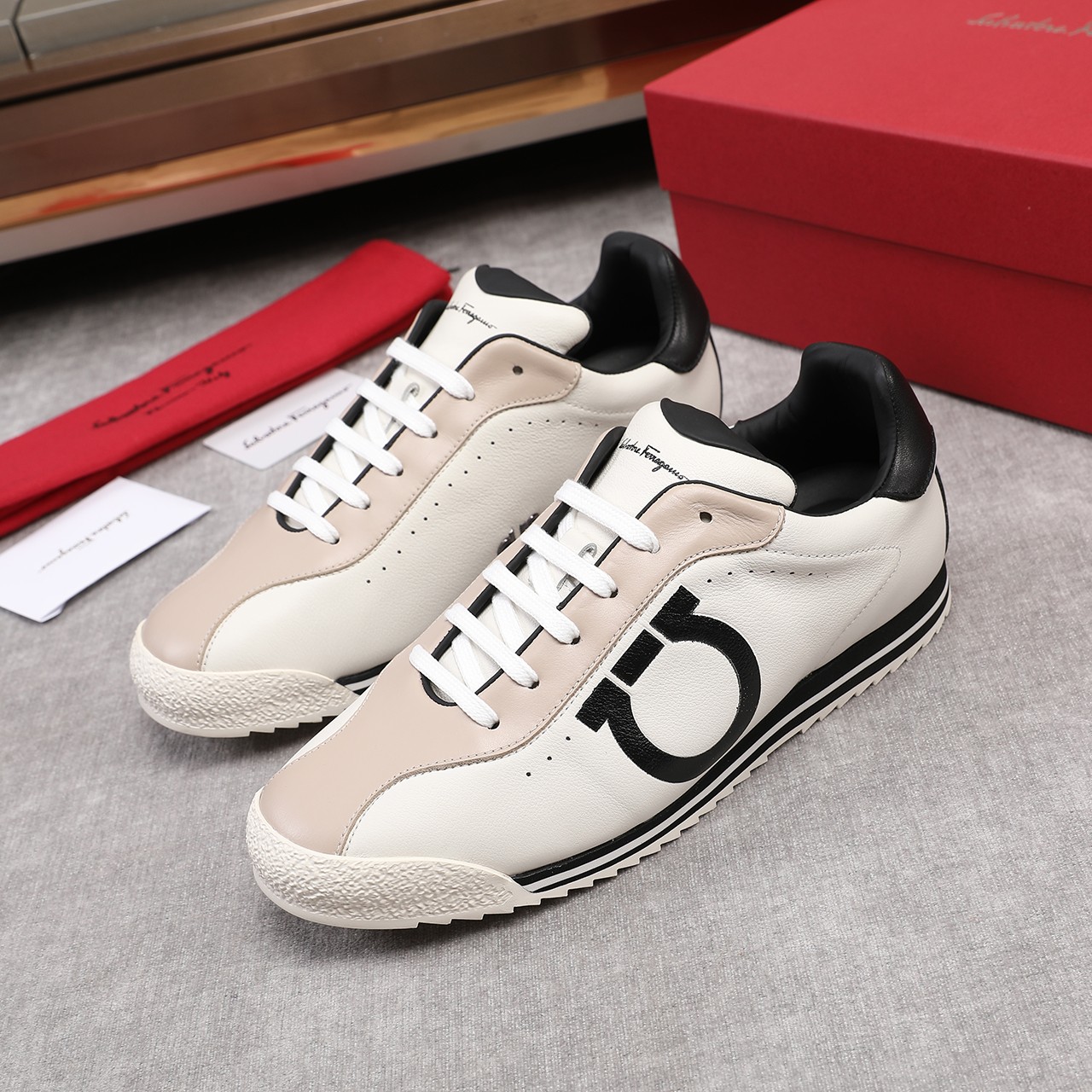 Precio de fábrica: P330 Marca del producto: Freegram (Ferragamo) Tamaño original Talla: 38-44 Grado 