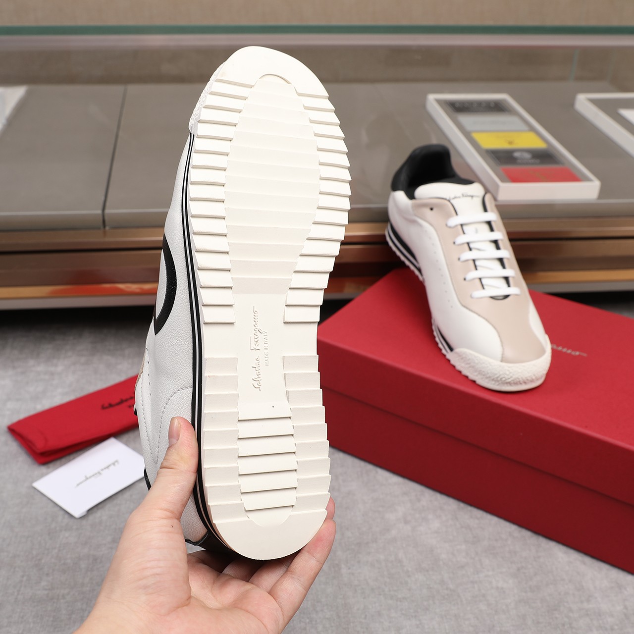 Precio de fábrica: P330 Marca del producto: Freegram (Ferragamo) Tamaño original Talla: 38-44 Grado 