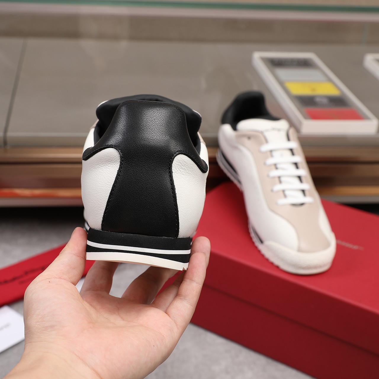 Precio de fábrica: P330 Marca del producto: Freegram (Ferragamo) Tamaño original Talla: 38-44 Grado 