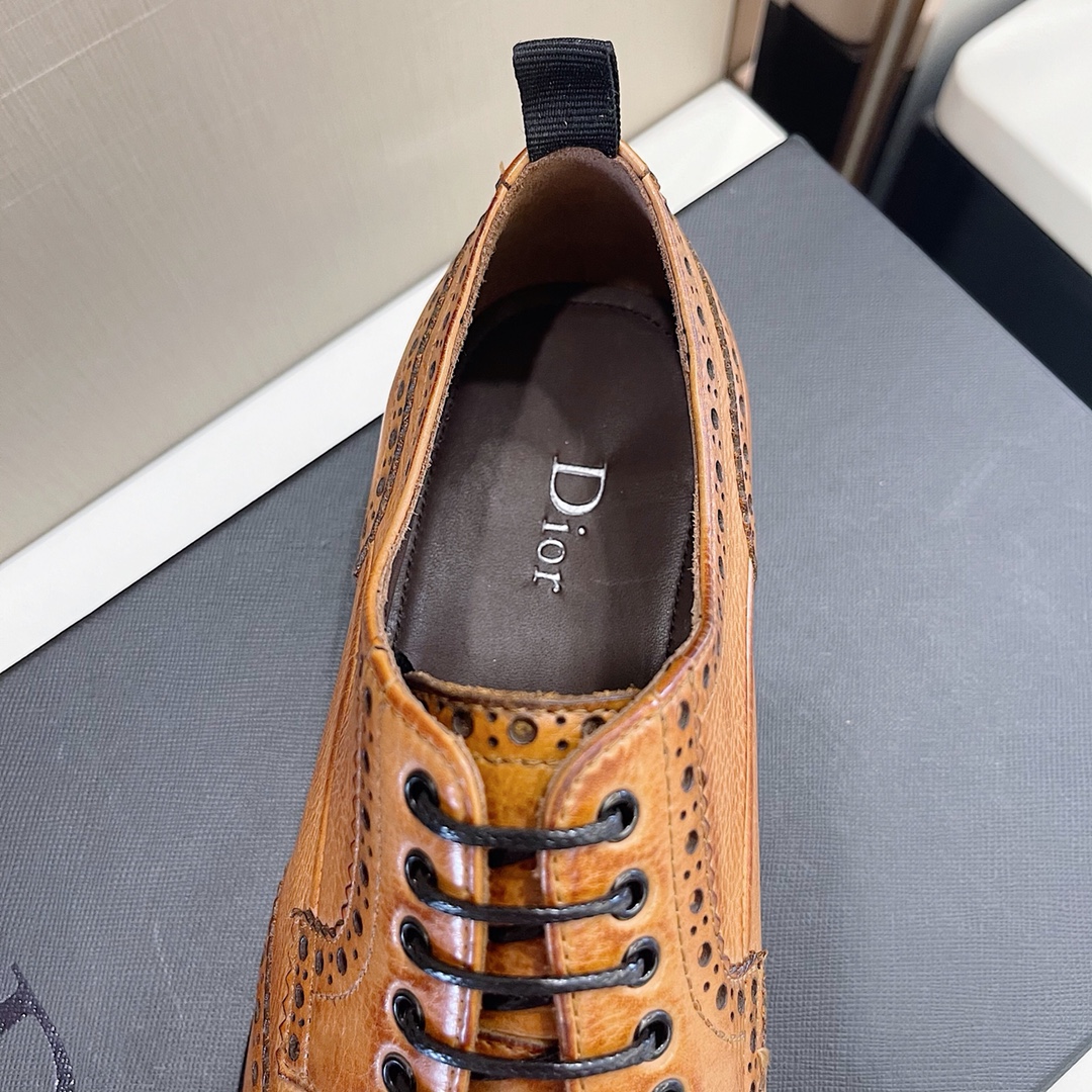 Dior Style Leather Men's Shoes style reference detail image 7 from source 782366