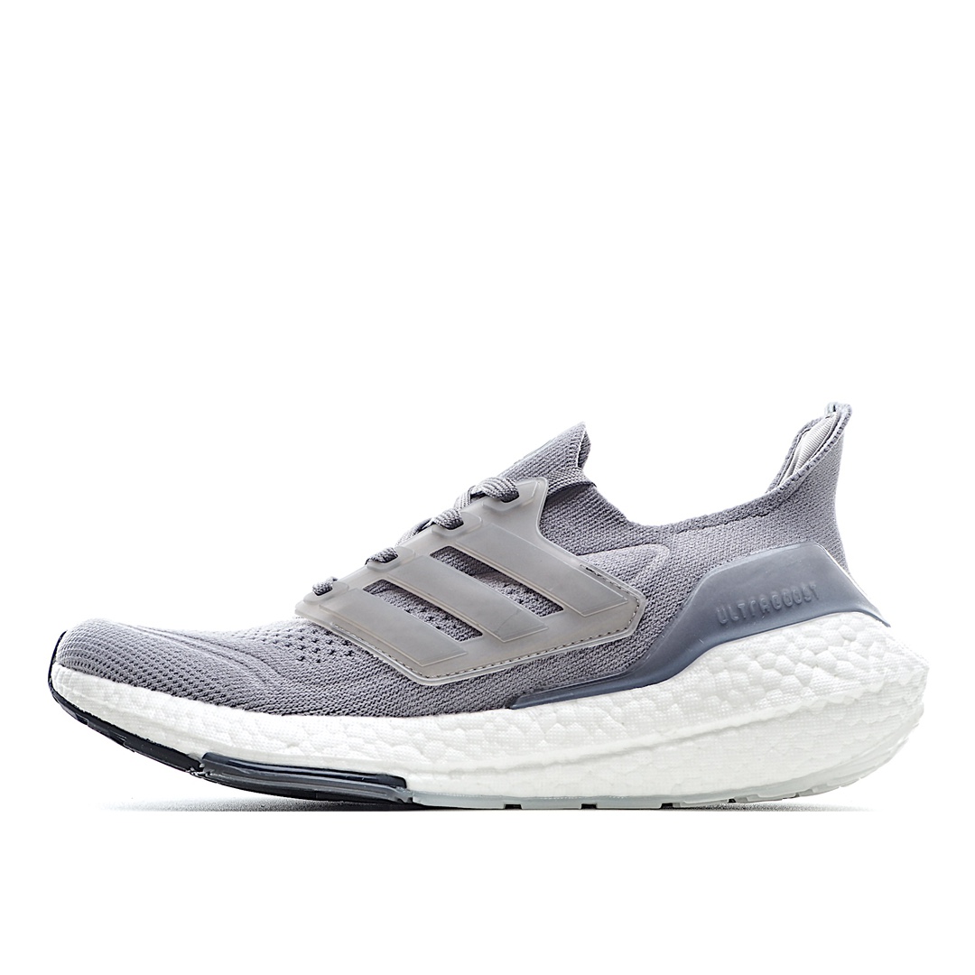 G5 纯原巴斯夫 阿迪达斯 Adidas UB7.0 爆米花跑鞋前凸后翘的adidas ultra boost 2021系列正式曝光，新一代的ulrtra boost 21在中底的部分添加了更多的boost材质面积，除了部分标志性的细节处外，这次更新的款式以前凸后翘的流线型呈现。中底的支撑片也变成了造型奇特的U型，鞋子设计十分有速度感。