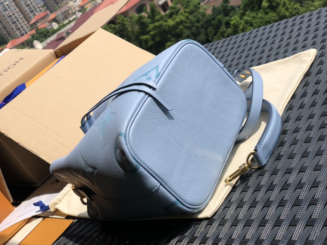 🌼m45709尺寸20-20-13cm 新款M45716 NéoNoé BB 水桶包夏日蓝到货。咱家主打