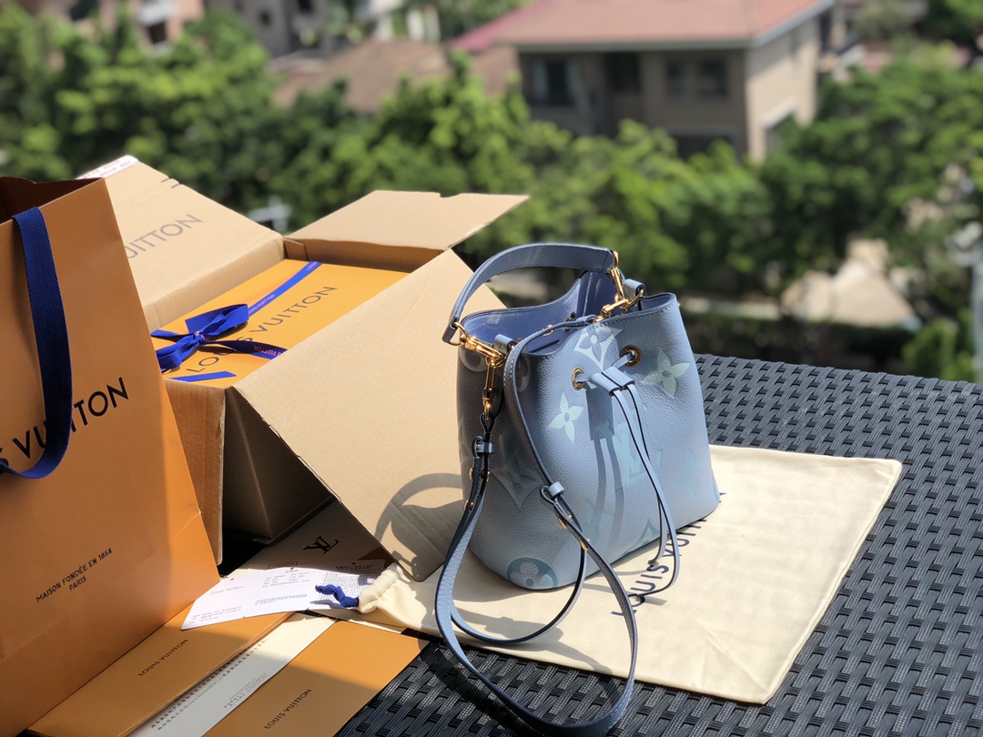 非市场普通货 进口皮料半钢五金m45709尺寸20-20-13cm 新款M45716 NéoNoé BB