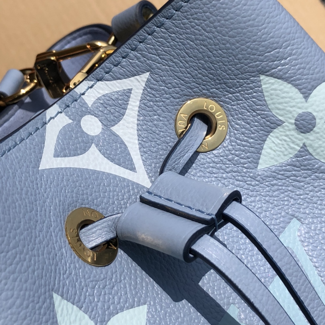 🌼m45709尺寸20-20-13cm 新款M45716 NéoNoé BB 水桶包夏日蓝到货。咱家主打