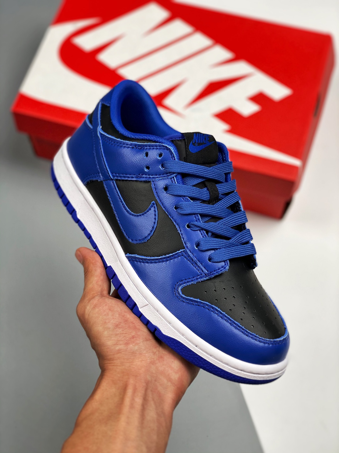 NK Dunk Low Retro "Hyper Cobalt" royal blue colorway, low-top casual skateboard shoes, company-level quality, cleanline…