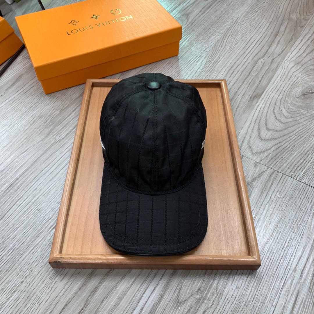 NO:764689,.L family.【Super A quality】The latest model!  Fashion trend, high-end workmanship!  Every hat is made with care!  Oxford material!  First layer of cowhide!  Comes with box and dust bag!  Extraordinary quality, details are also very important. Genuine leather cap nails, leather adjustment strap!  hat straw hat bucket hat baseball cap,hat,louis vuitton,espadrilles,cowhide,hats19860909.L家.【超A品质】最新款！时尚潮流,高端做工！每一个帽子都是用心之作！牛津材质！头层牛皮！配盒子、防尘袋！非一般的品质,细节也很重要.真皮帽钉,真皮调节带！帽子草帽渔夫帽棒球帽,帽子,louis vuitton,espadrilles,cowhide,hats,hat