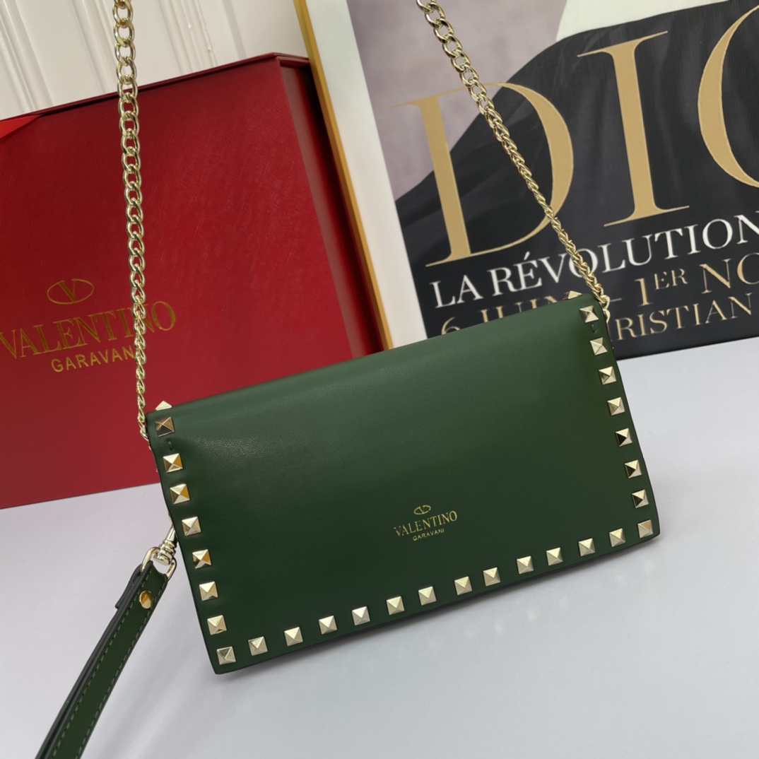 773# Vacation. 华伦天奴💥专柜经典款，常年好卖❤❤❤Valentino Rocksud 超