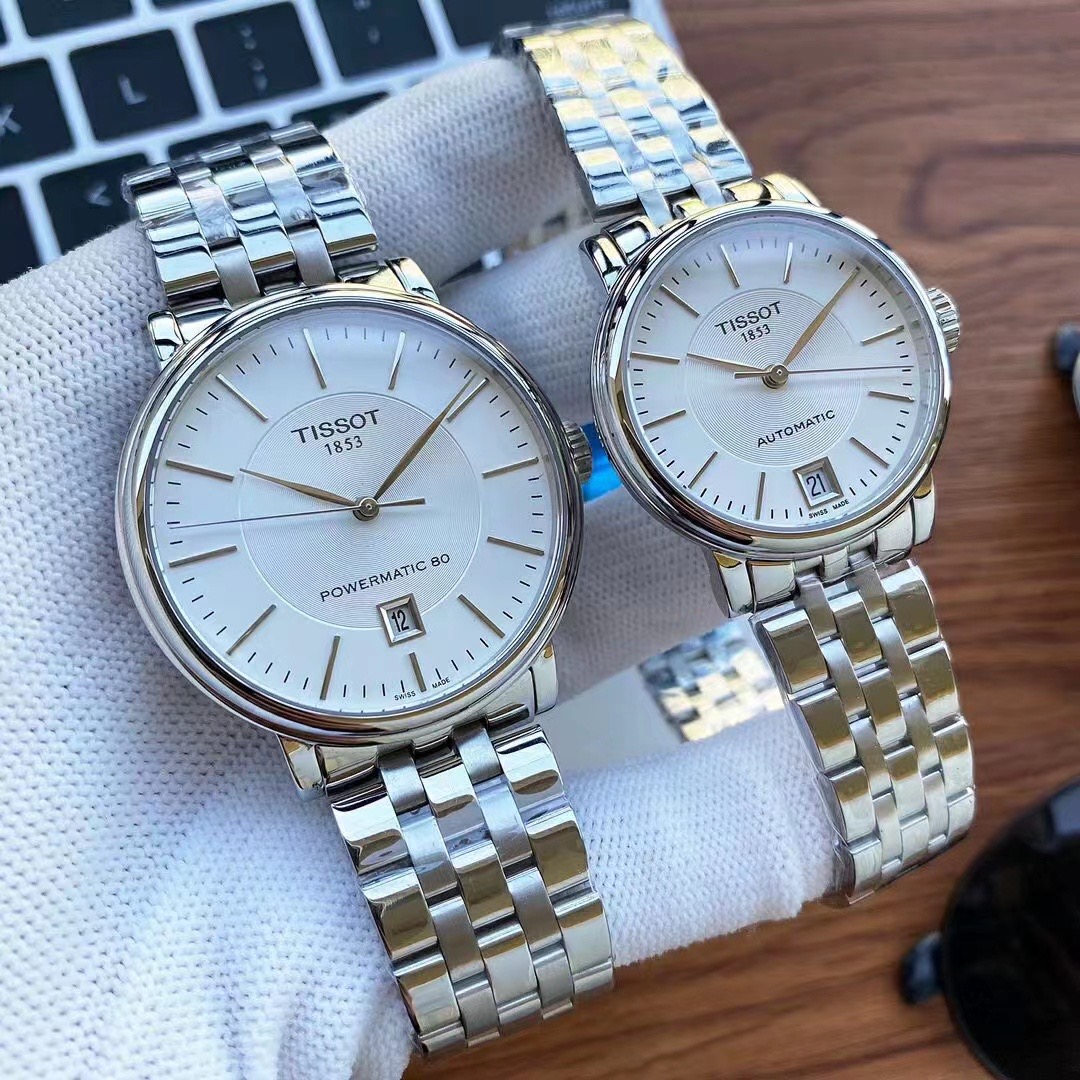 NO:392141,Brand Tissot Model T122 Men's and Women's Series Carson Zhenwo Size 40x11, 32*11 Watch mirror Sapphire glass mirror Movement imported Citizen movement power reserve 48 hours material wear-resistant 316 stainless steel waterproof 3ATN The surface of its circular disc shows a unique charm with different depths. The dial uses minimalist bar hour markers and slender large three-pin. There is a date display window at the six o'clock position. Gaowu leisure shows elegant temperament. The first choice for couples is [Fist] [Fist]. Focus on the new imported machine; welcome to reprint, the above picture is discounted!  ,tissot19860909品牌天梭Tissot 型号T122男女款 系列卡森臻我 尺寸40x11,32*11 表镜蓝宝石玻璃镜面 机芯进口西铁城机芯动力动力储备48小时 材料耐磨316精钢 防水3ATN 表面其圆形盘以深不一呈现多层次而展现出别致魅力,表盘上使用风格极简的条形时标以及纤细的大三针,在六时位置有日期显示窗口,高务休闲尽显儒雅之气,情侣款首选[拳头][拳头].专注全新进口机；欢迎转载,上图优惠！,,tissot,Watch