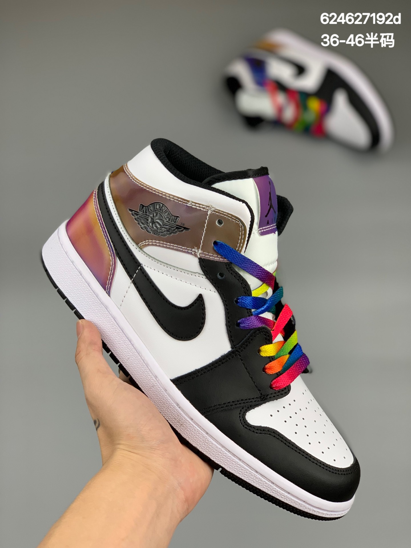 
Air Jordan 1 Mid AJ1 乔丹1代中帮篮球鞋/黑白 镭色 炫彩 
官网货号：DM7802-100
尺码：36 36.5 37.5 38 38.5 39 40 40.5 41 42 42.5 43 44 44.5 45 46
编码:624627192d