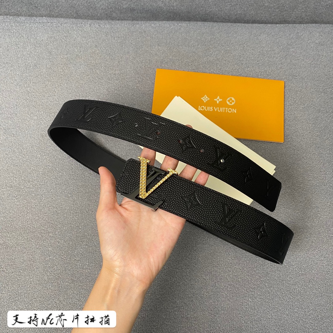 1:1 Clone
 Louis Vuitton Belts