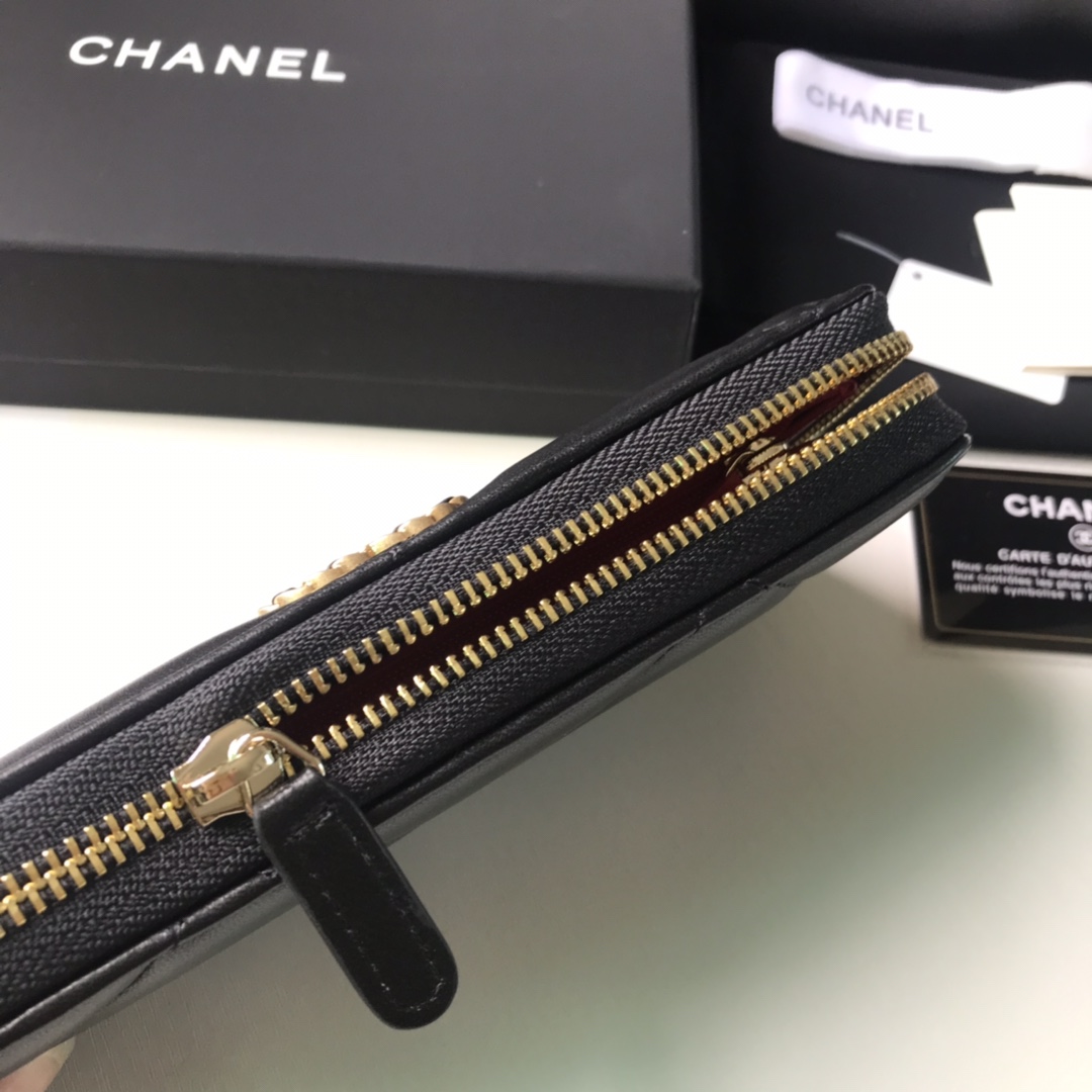 Chanel 克羊金大格子单拉钱包