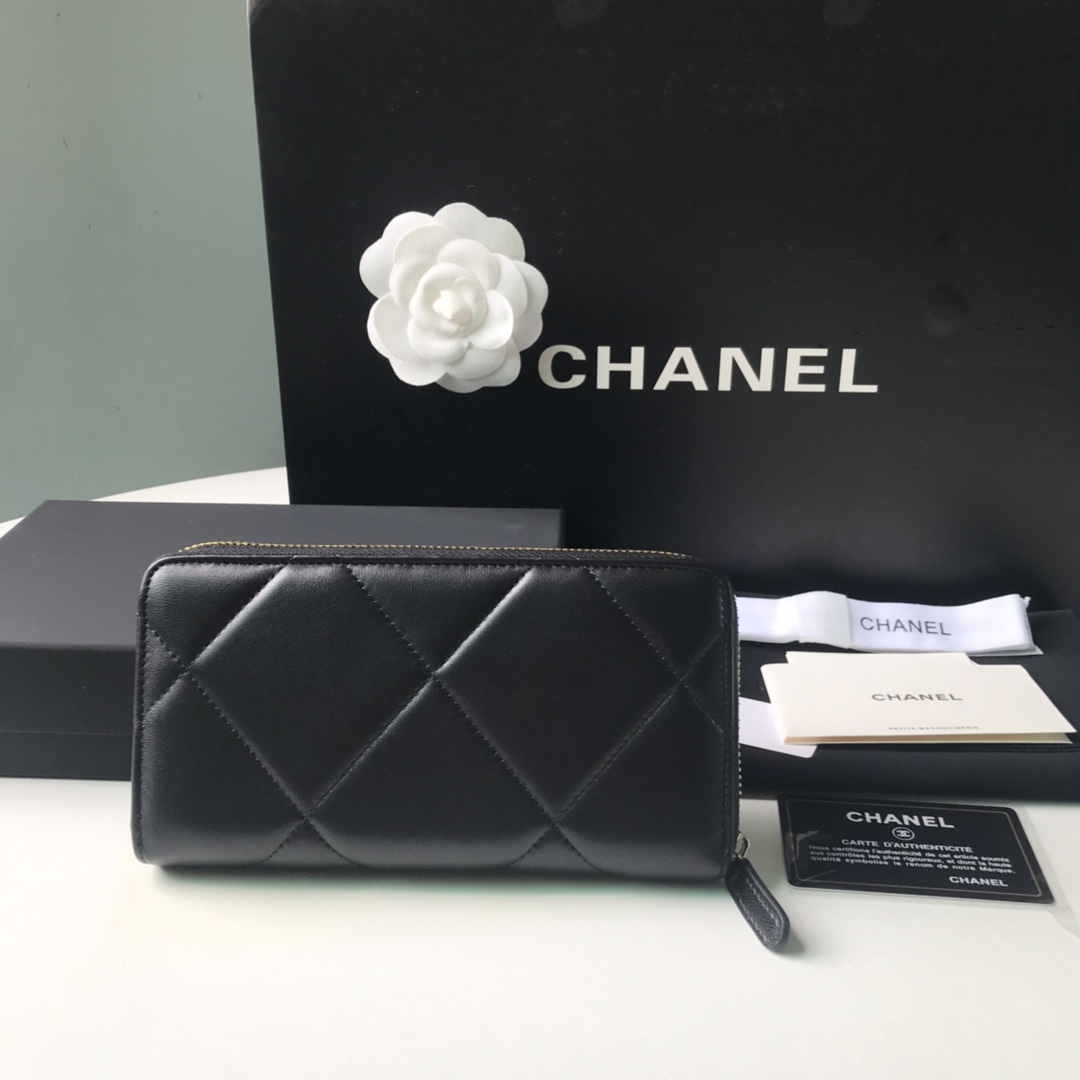 Chanel 克羊金大格子单拉钱包