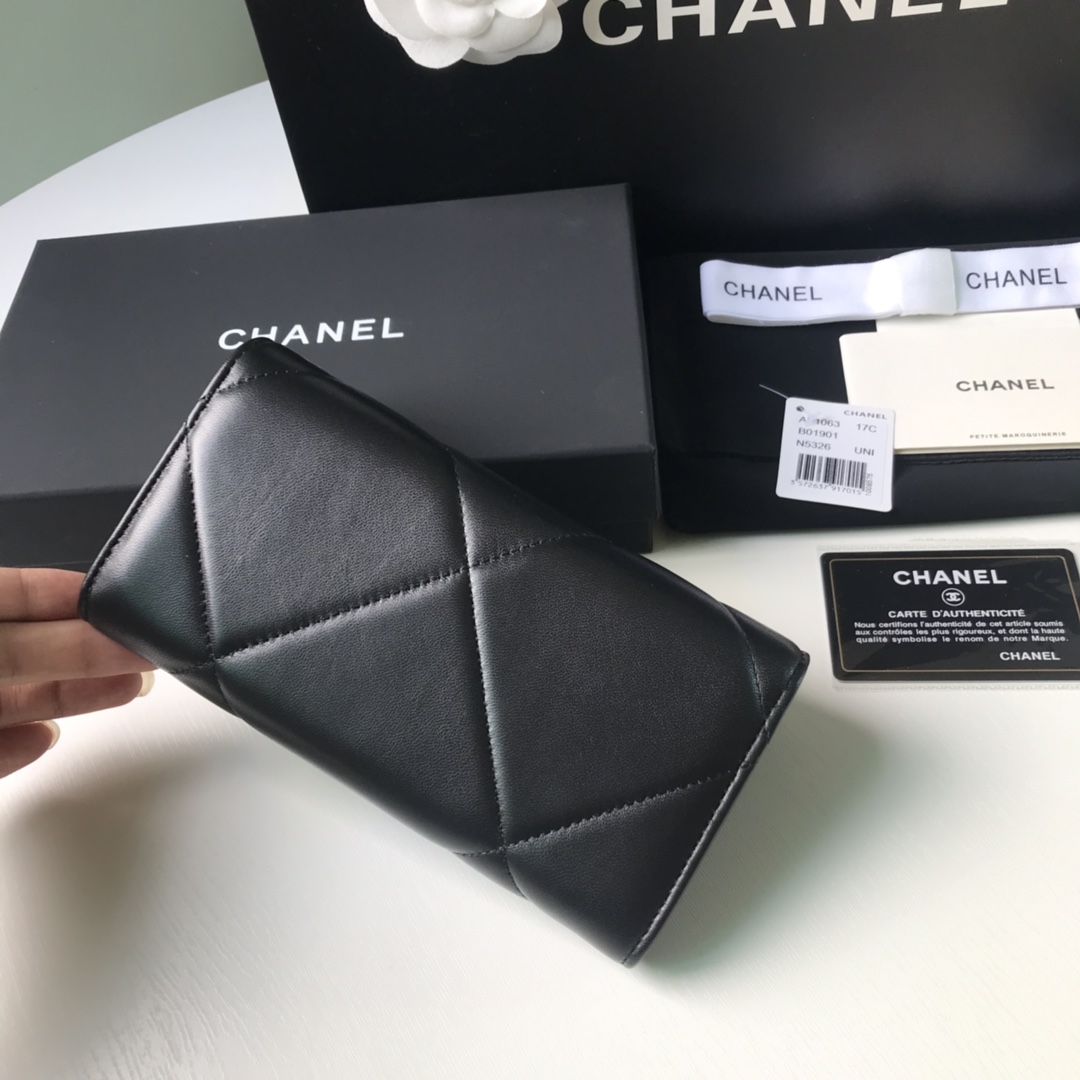 Chanel 克羊金大格子口盖长款钱包到货