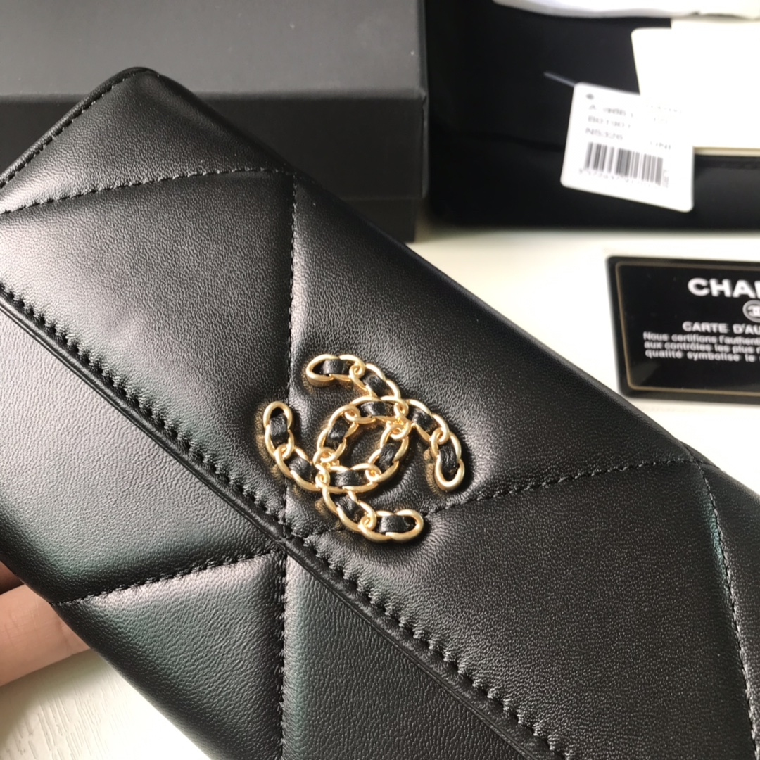 Chanel 克羊金大格子口盖长款钱包到货