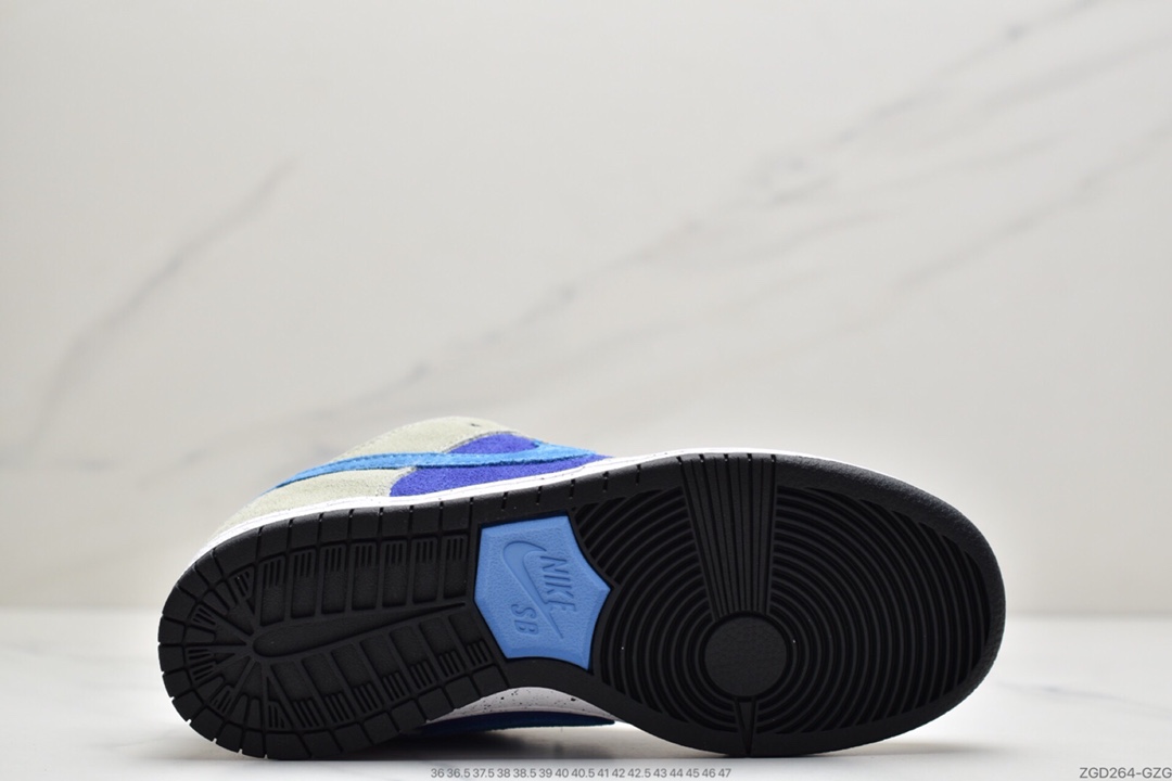 290 SB Dunk Low “Celadon” 整双鞋以卡其色搭配紫色和蓝色呈现鞋身 BQ6817-301