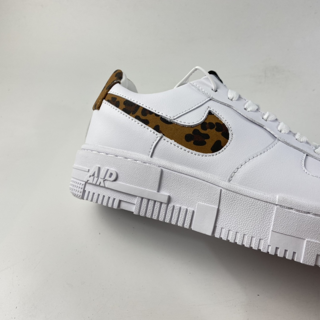 P200 Nk Air Force 1 Pixel 全新厚底空军一号低帮百搭休闲运动板鞋 CV8481-100