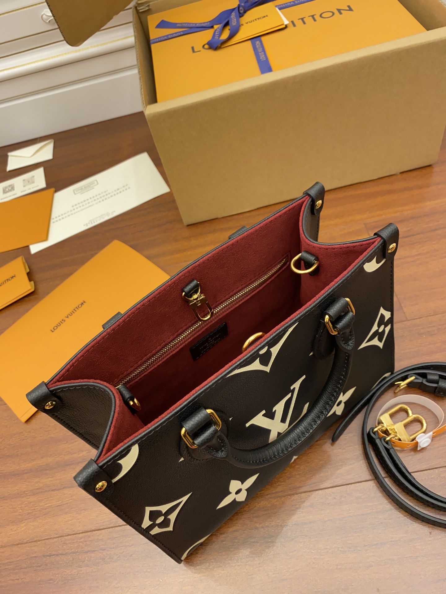 Louis Vuitton LV Onthego小号Tote包 M45659黑色