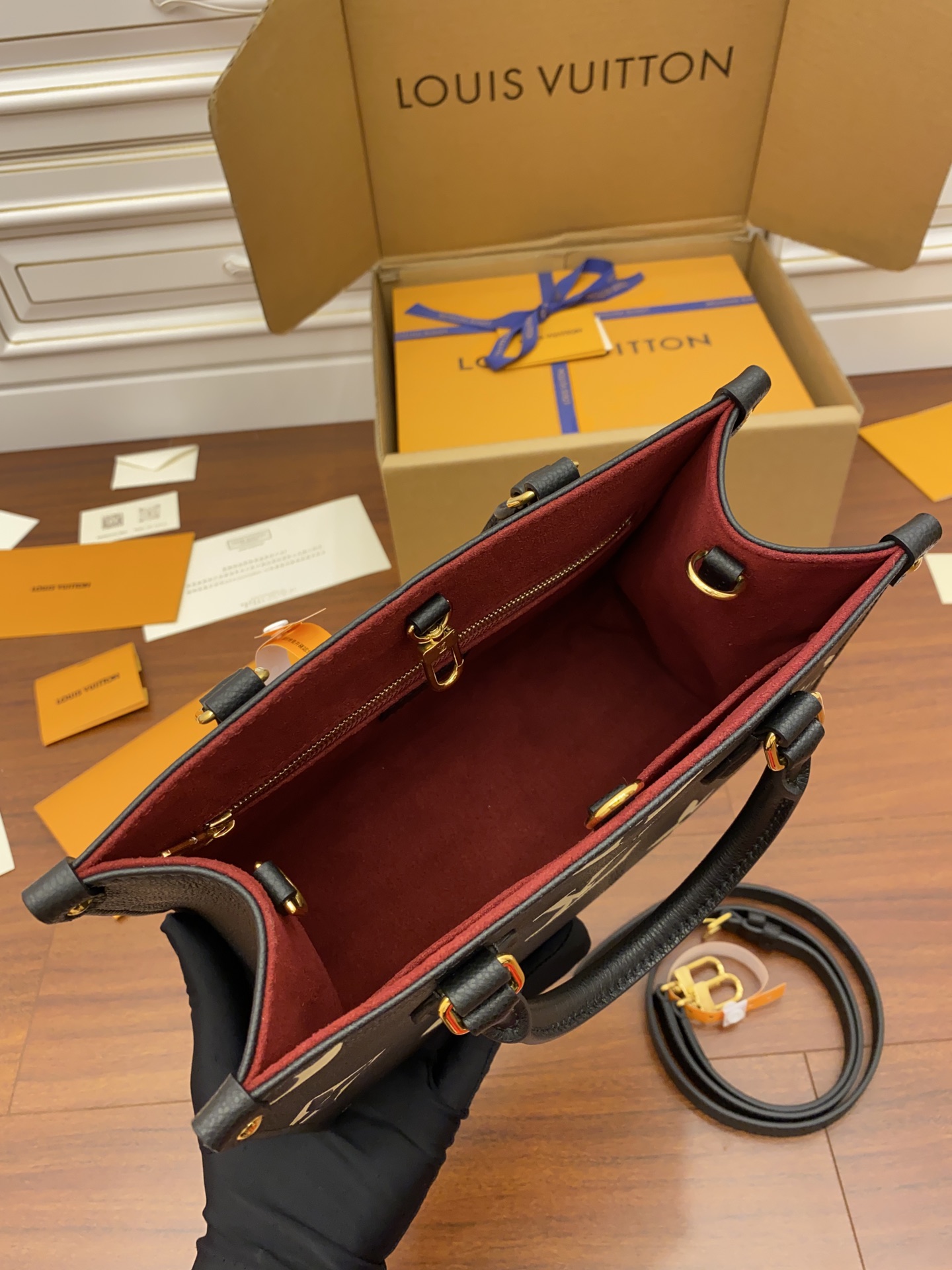 Louis Vuitton LV Onthego小号Tote包 M45659黑色
