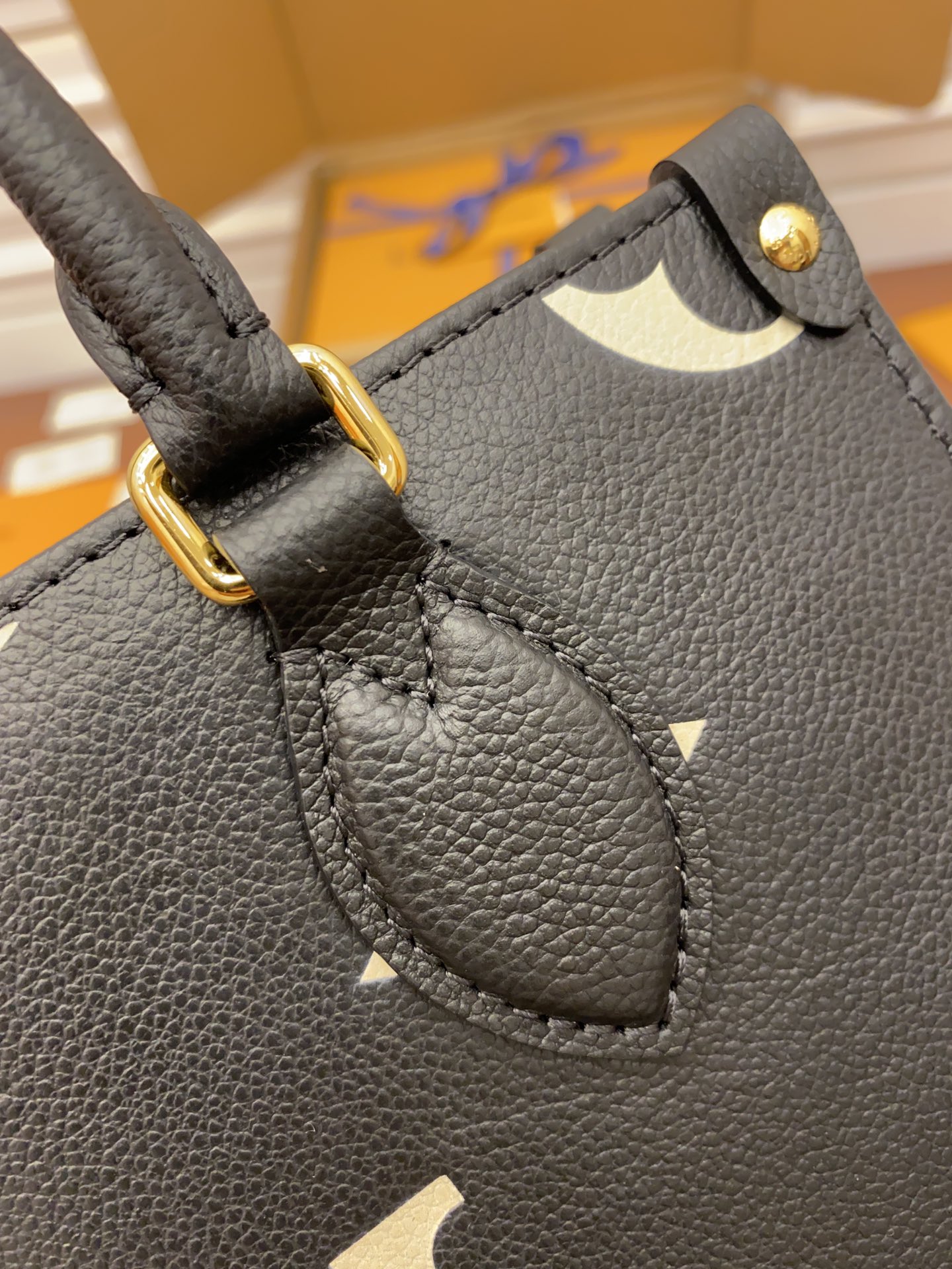Louis Vuitton LV Onthego小号Tote包 M45659黑色
