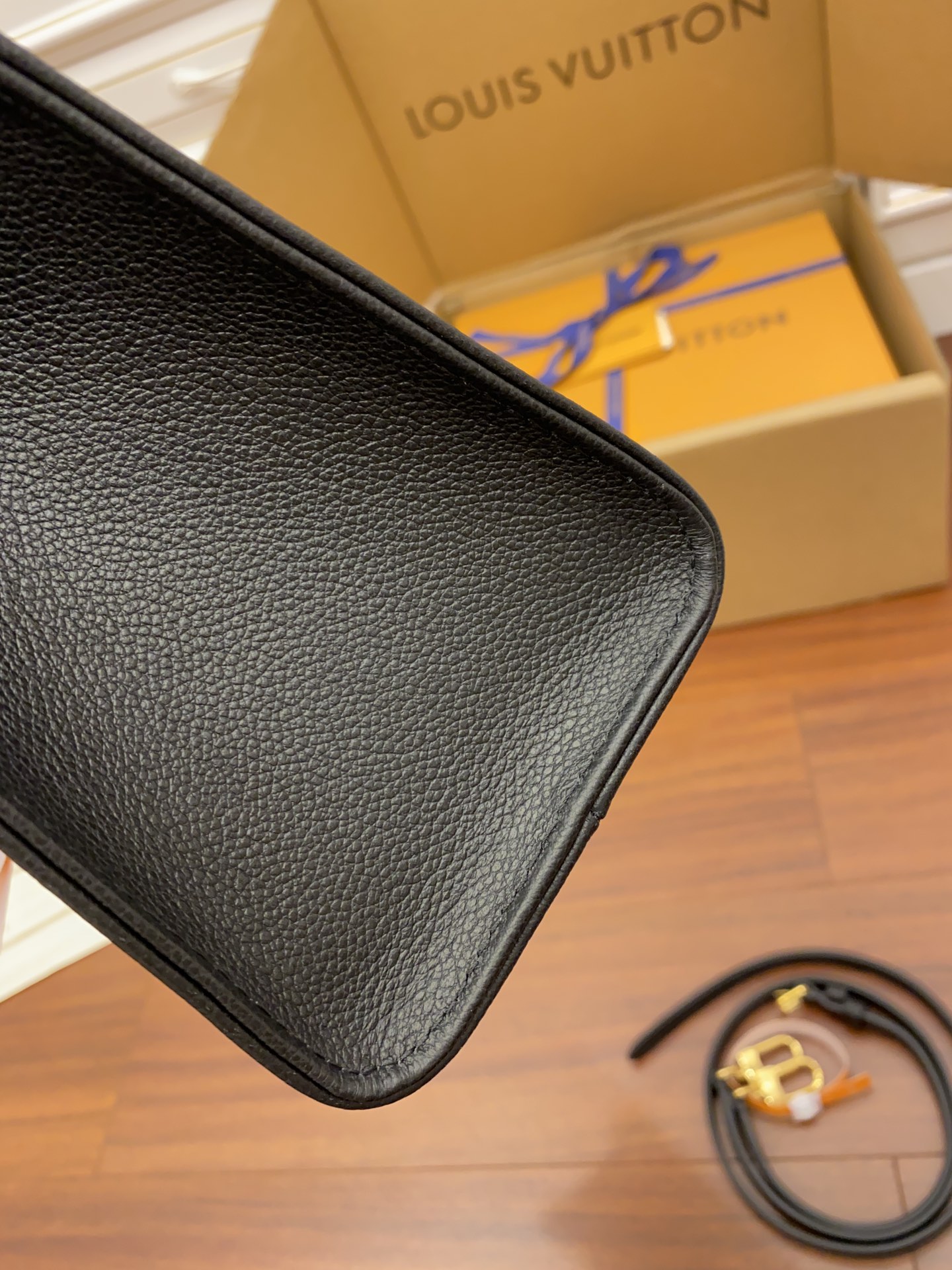 Louis Vuitton LV Onthego小号Tote包 M45659黑色