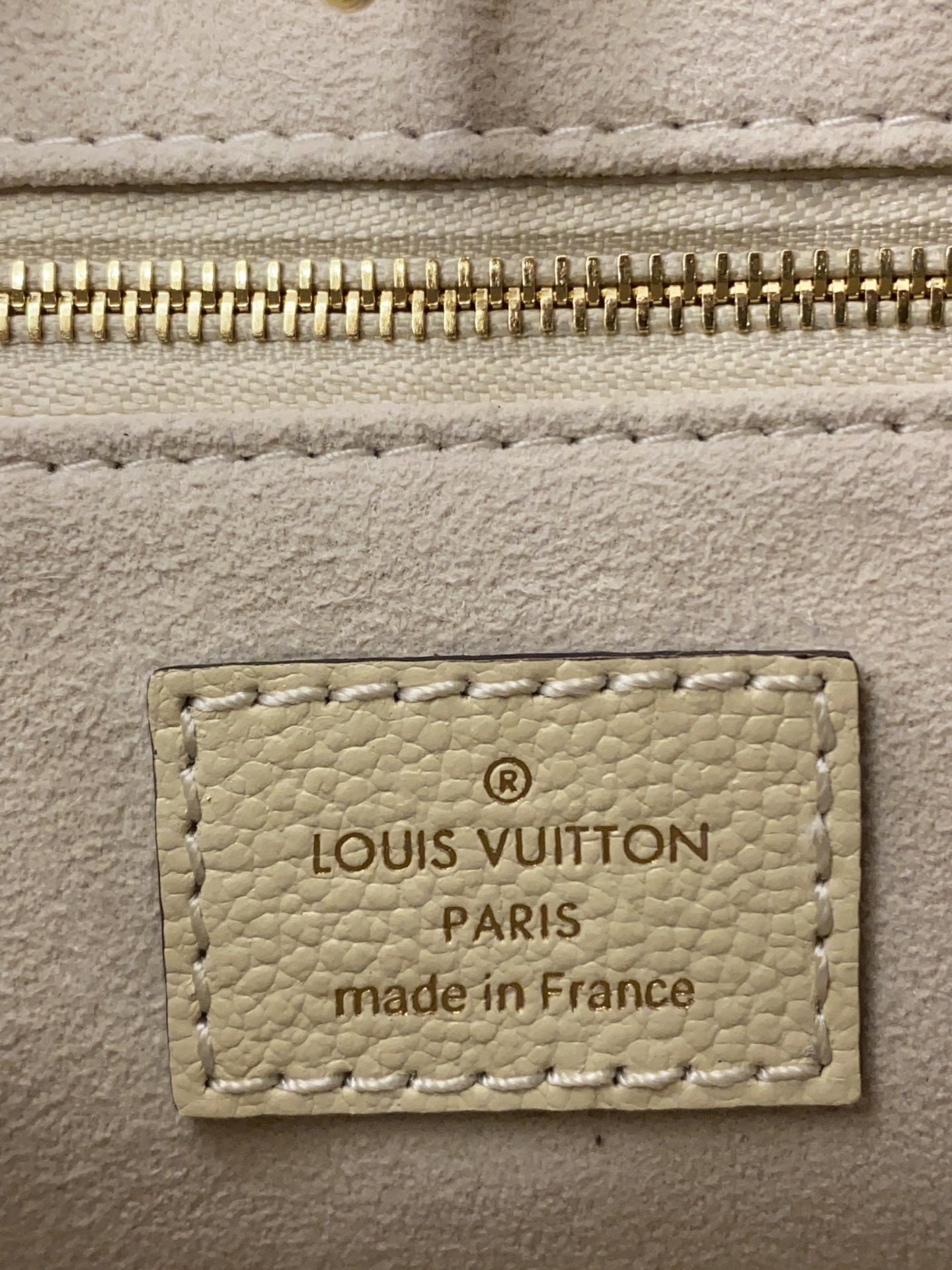 Louis Vuitton LV Onthego小号Tote包 M45654奶白色