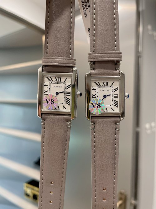 Cartier Tank Solo Montre Unisexe en Acier Inoxydable avec Bracelet en Cuir 1 Cartier Tank Solo Montre Unisexe en Acier Inoxydable avec Bracelet en Cuir