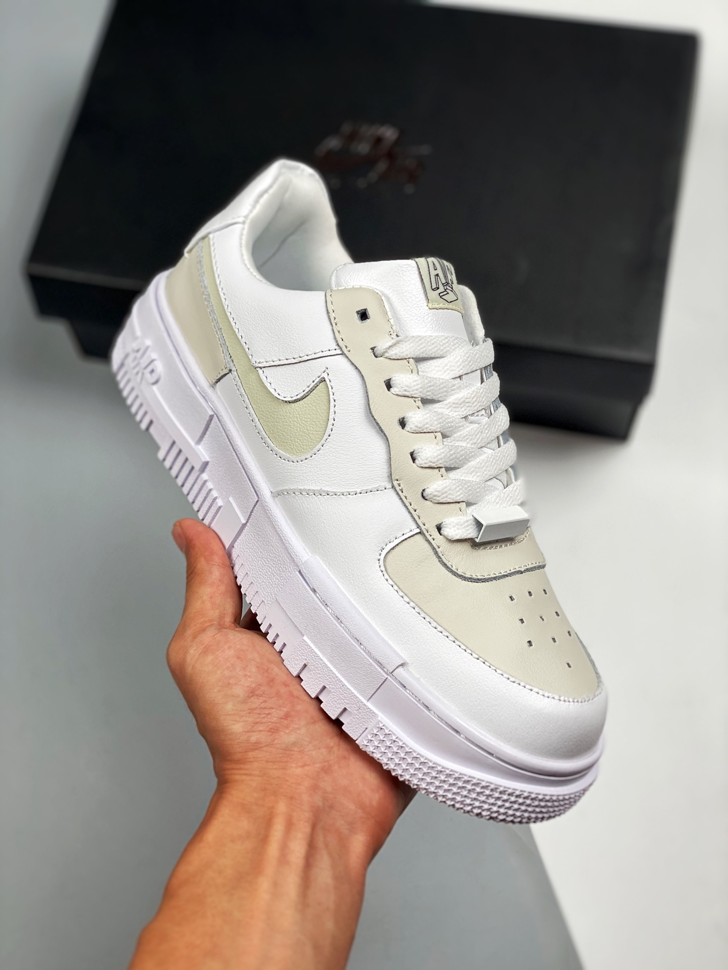 Air Force 1 "Pixel" Pixel Deconstruction Original Last Original Cardboard Authentic Air Force Silhouette Focus on Forei…
