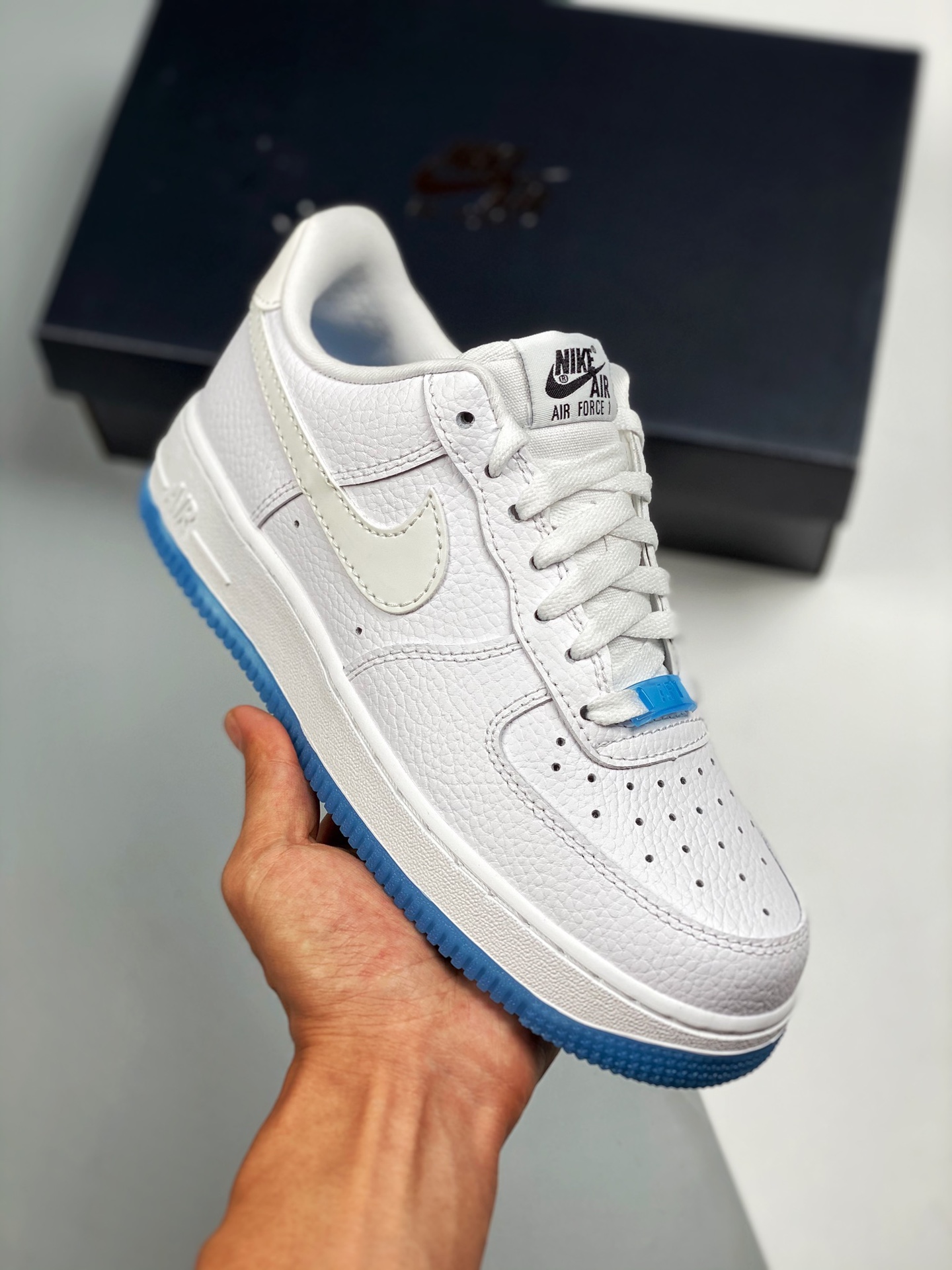 NK Air Force 1'07 White Blue Thermal Induction Original Last Original Cardboard Authentic Air Force Silhouette Focus on…
