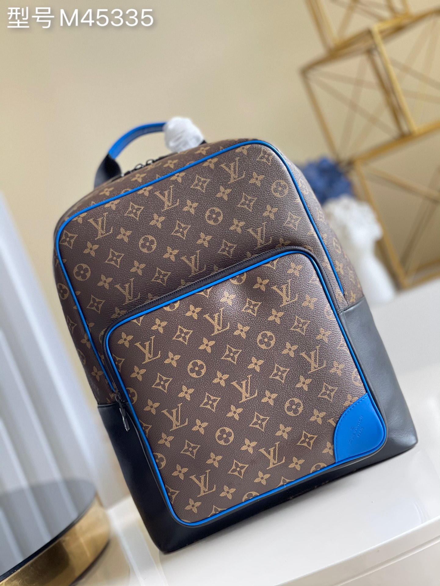 NO:397397,[Exclusive real photo of M45335 presbyopia/blue] [This packaging cannot be put down and does not match the packaging] Dean backpack is made of Monogram Macassar material to release the sporty atmosphere, embellished with hot-marked leather corners and Louis Vuitton floral embossment. The inner bag and zippered front pocket ensure safe storage and convenient access, and can also accommodate laptops. 31 x 41.5 x 15.5 cm m.780, LV [original leather], louis vuitton, louis vuitton19860909【独家实拍M45335老花/蓝】【此款包装放不下 不配包装】Dean 双肩包以 Monogram Macassar 材质释放运动气息,点缀烫印皮革边角和路易威登花卉压纹.内袋和拉链前袋确保稳妥收纳和便捷取放,亦可容纳笔记本电脑.31 x 41.5 x 15.5 厘米 m.780,LV【原厂皮】,louis vuitton,louis vuitton,Bag