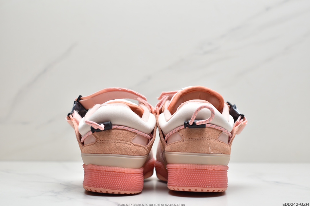 340 阿迪达斯 Adidas BAD BUNNY FORUM 低帮运动板鞋 GW0265
