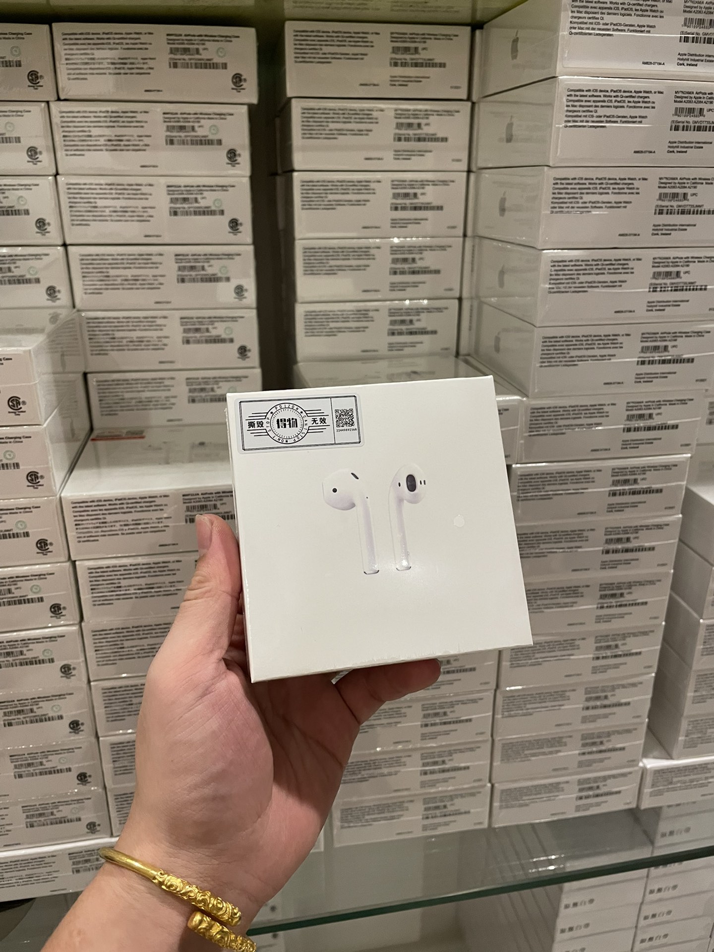 本地放💰160 苹果AirPods ln毒版 送全套配件+小毒箱