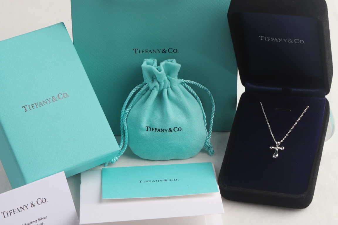 Tiffany & Co. Tiffany&Co. 小胖体十字架锁骨项链