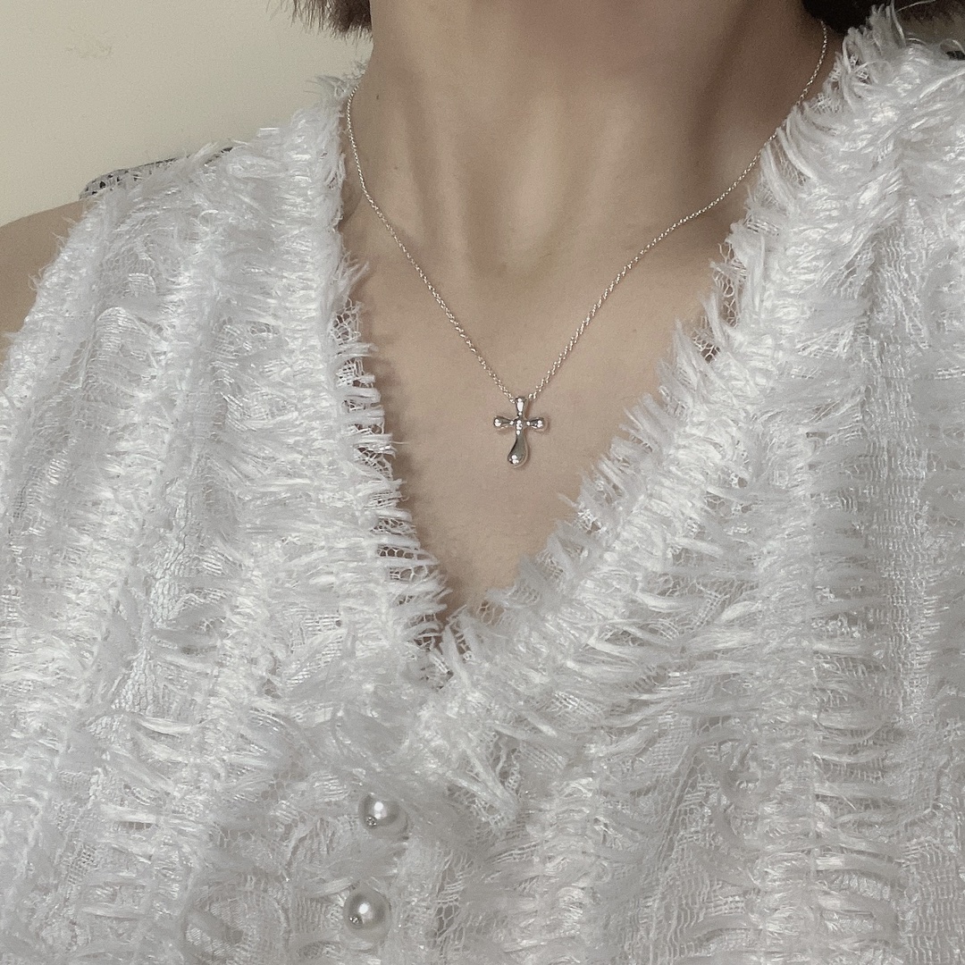Tiffany & Co. Tiffany&Co. 小胖体十字架锁骨项链