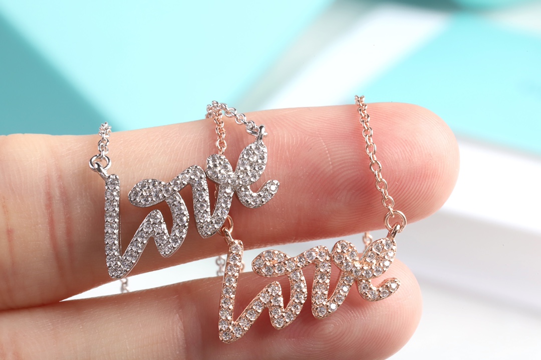 Tiffany & Co. Tiffany&Co. Love 字母锁骨项链