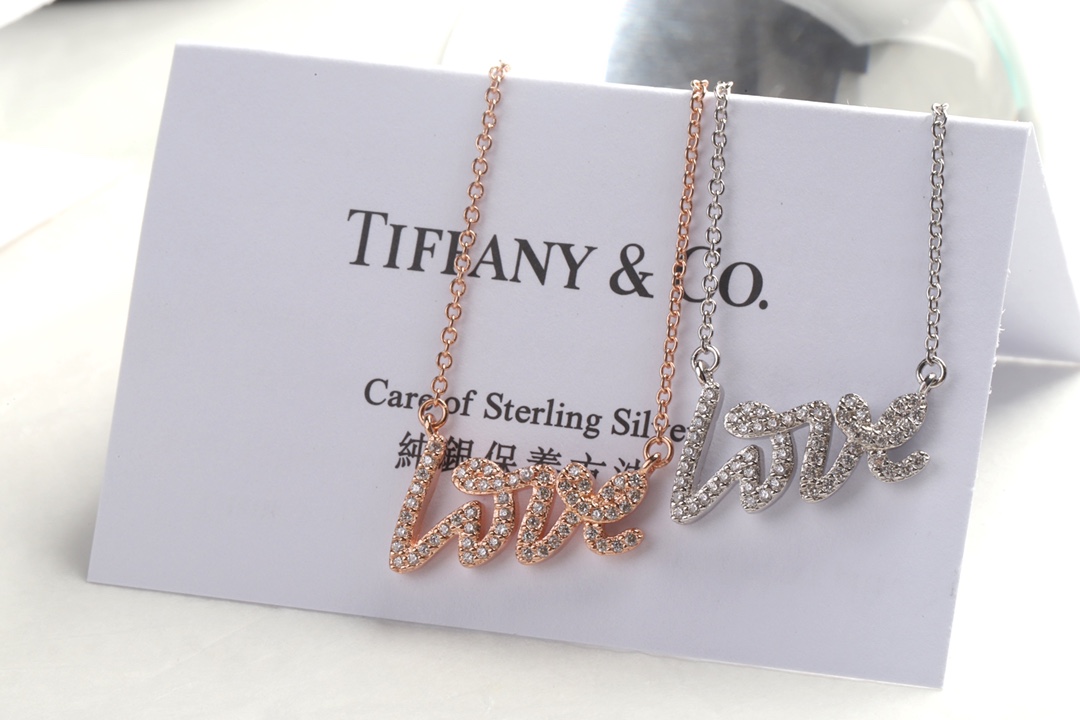 Tiffany & Co. Tiffany&Co. Love 字母锁骨项链