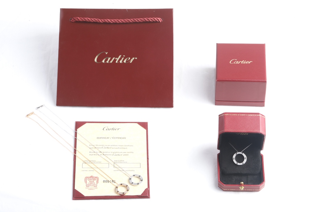 Cartier 卡地亚 LOVE满钻圆饼 锁骨项链