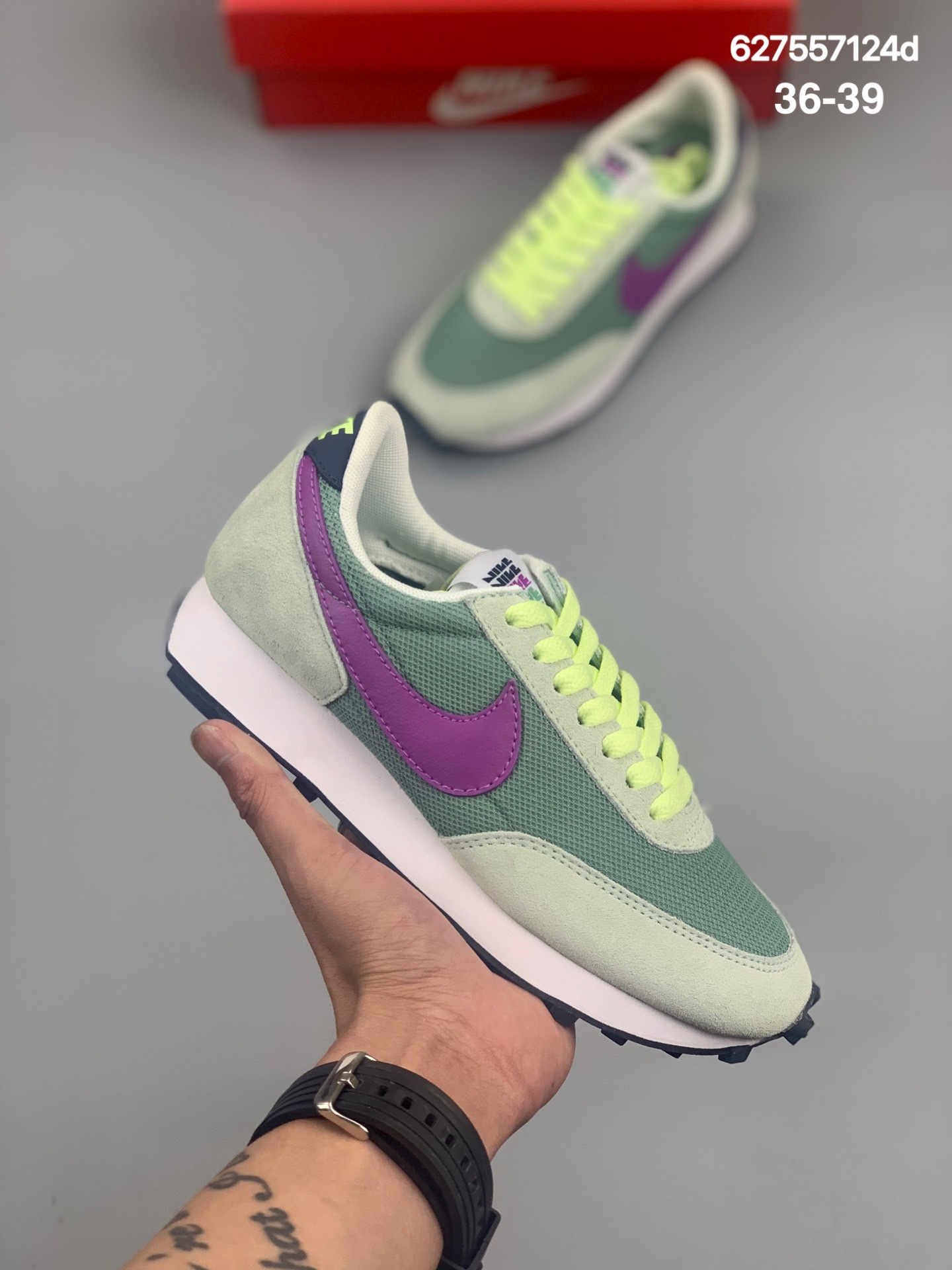 
特价Nike Air Daybreak SP OG 晓系列华夫复古休闲运动慢跑鞋货号：CQ6358-300
尺码：36-39
编码：627557124d