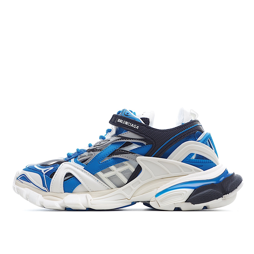 巴黎世家4.0新配色出货Balenciaga  Track 4.0巴黎世家四代增加全新设计 在延续 Track Trainer 户外轮廓和复杂鞋面结构的同时，新版本在后跟位置增加了透明带的部 Track.2，是对前代Track的升级。与前一代相比，Track.2 有着更为复杂的外观，鞋面由176个部件组成。原鞋购入时在开版方面耗时一个多月，里里外外已攻破任何细节部位，保证与专柜原鞋一摸一样，满足天猫 代购 韩国订单需求 无可挑剔。