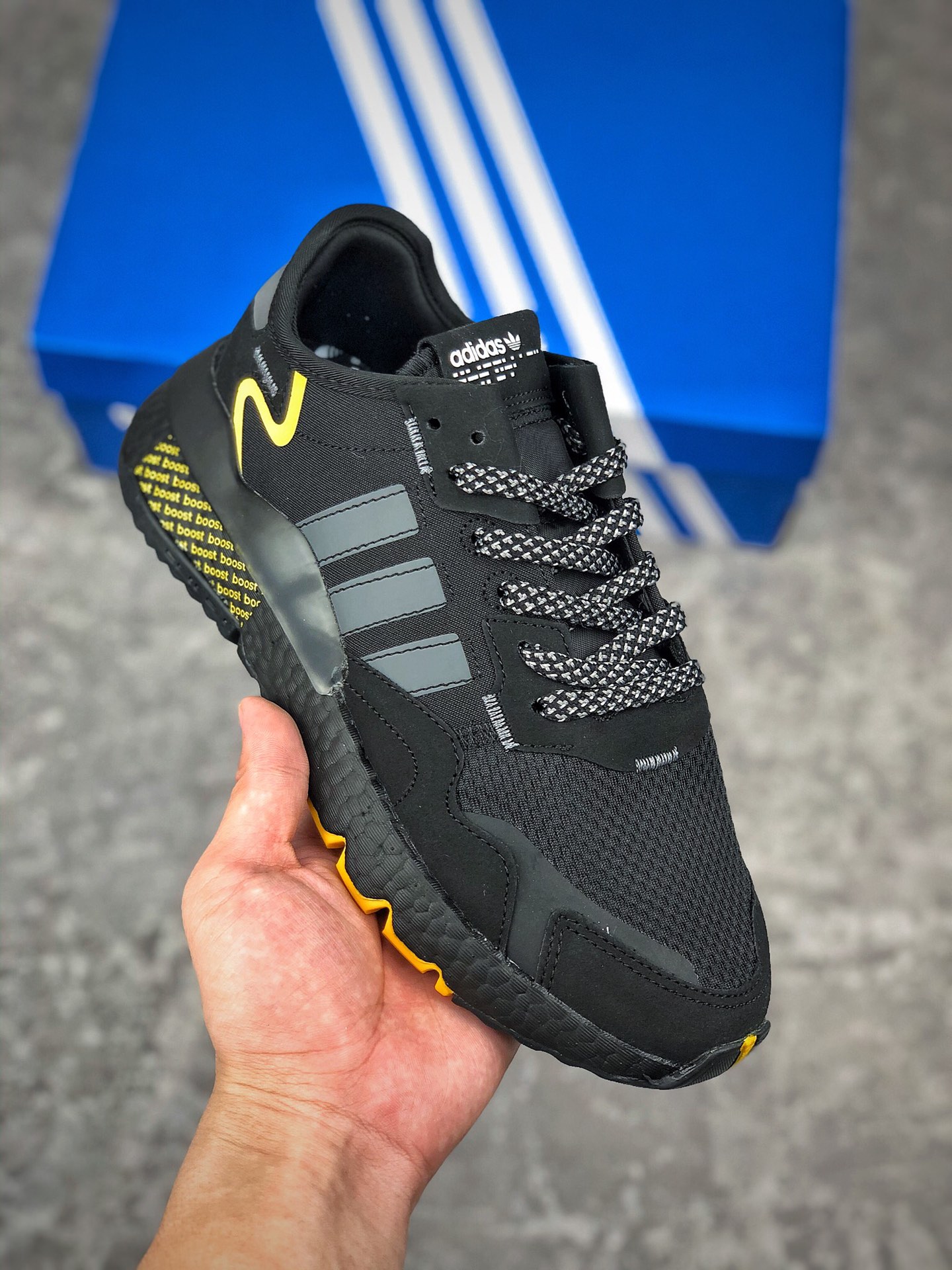  支持放店
AD 阿迪 Nite Jogger Boost 夜行者爆米花大底复古跑鞋 FV6571 尺码：36 36.5 37 38 38.5 39 40 40.5 41 42 42.5 43 44 45