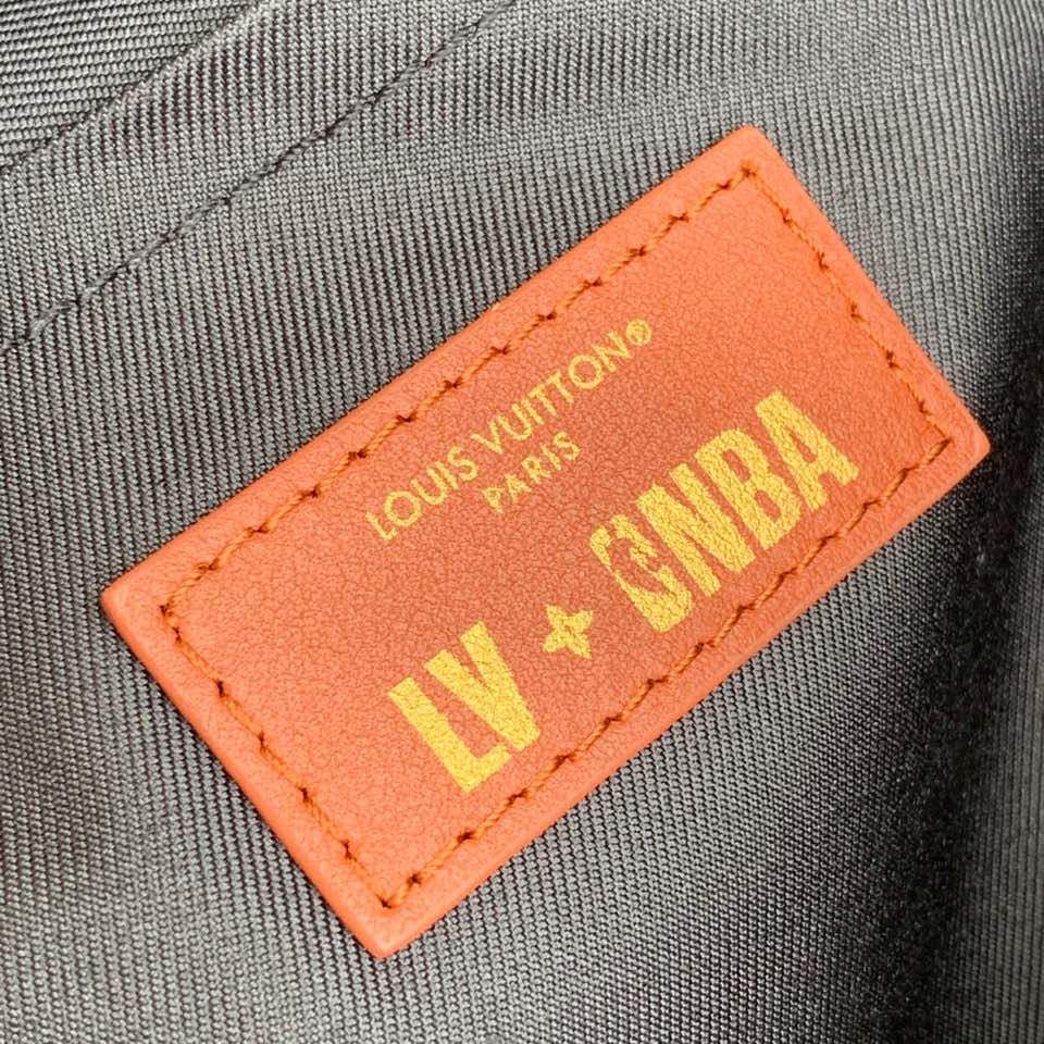 Louis Vuitton LV xNBA Shoes Box 双肩包 M45784