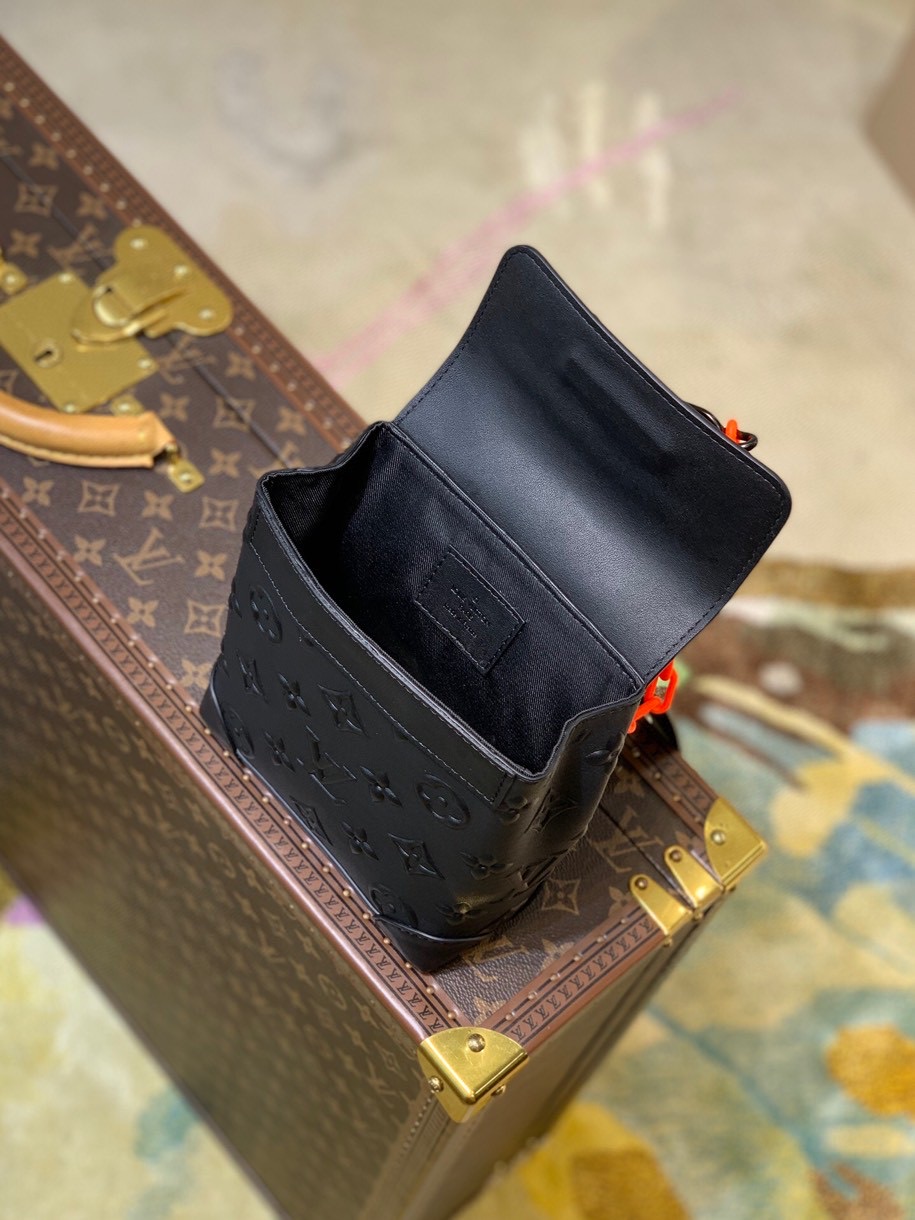 Louis Vuitton LV Steamer XS bag M58707