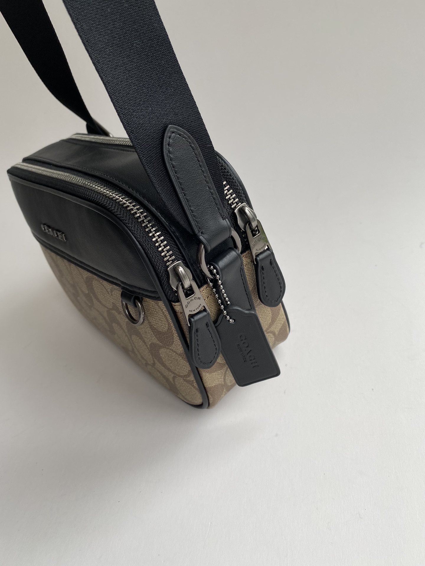 Coach ～纯原 COACH 蔻驰 C4149 最新奥莱款 款 男士单肩背斜挎包相机包