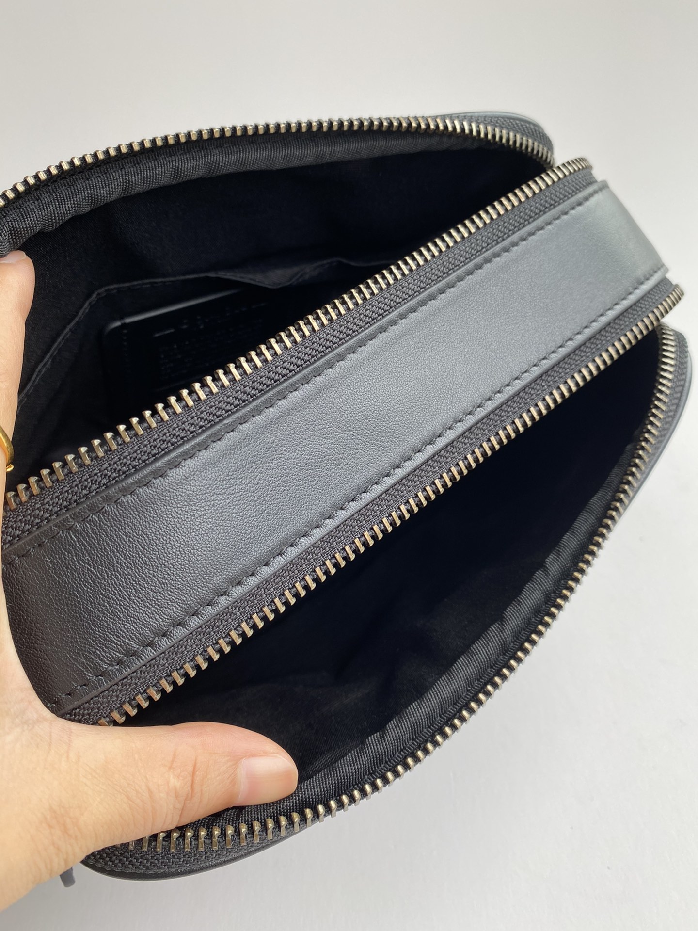 Coach ～纯原 COACH 蔻驰 C4149 最新奥莱款 款 男士单肩背斜挎包相机包