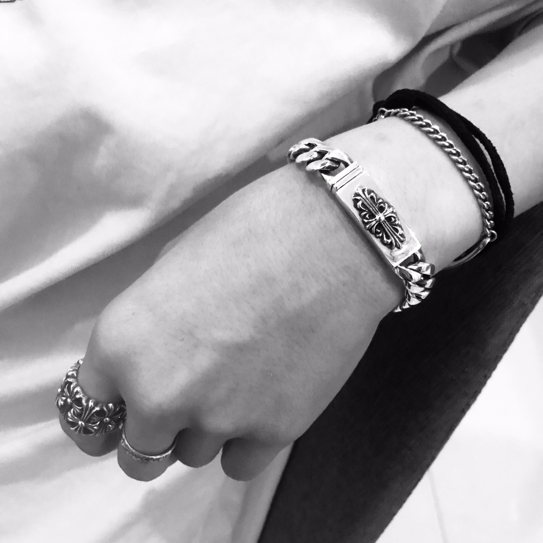 Chrome Hearts 新品上架𝐂𝐡𝐫𝐨𝐦𝐞 𝐡𝐞𝐚𝐫𝐭𝐬 克罗心长十字花手链