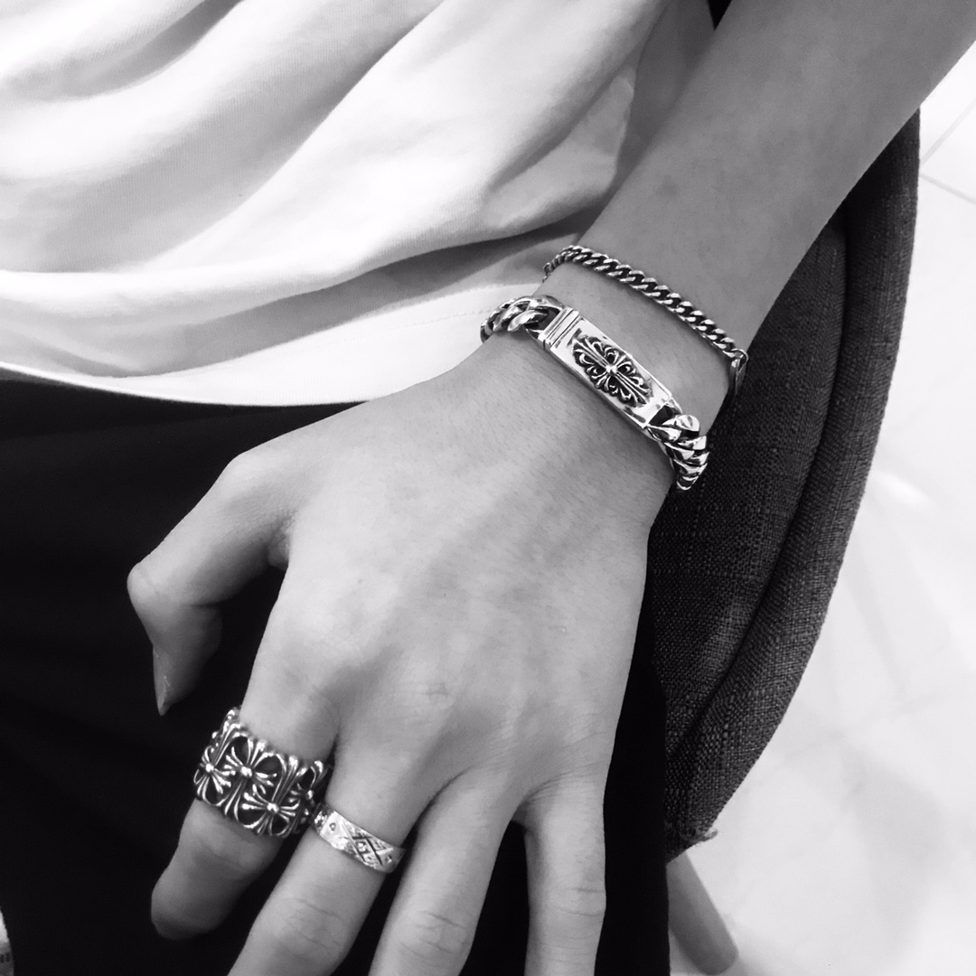 Chrome Hearts 新品上架𝐂𝐡𝐫𝐨𝐦𝐞 𝐡𝐞𝐚𝐫𝐭𝐬 克罗心长十字花手链