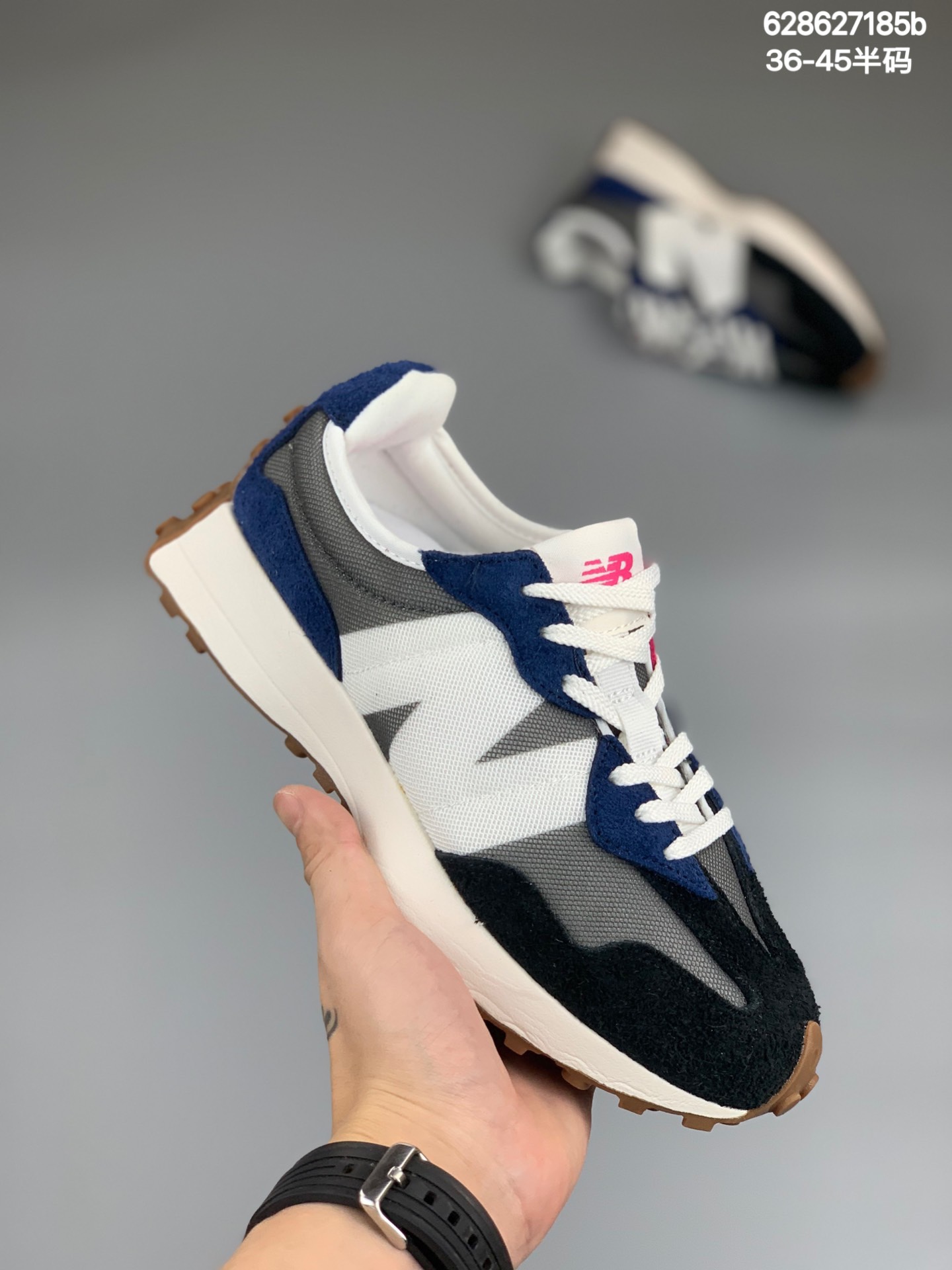 
新百伦 NB327 New Balance 327 复古先锋 MS327系列复古休闲运动慢跑鞋，上世纪 70 年代的意大利街头风格 Size:36 36.5 37 37.5 38 38.5 39 40 40.5 41.5 42 42.5 42 43 44 45 编码：628627185b