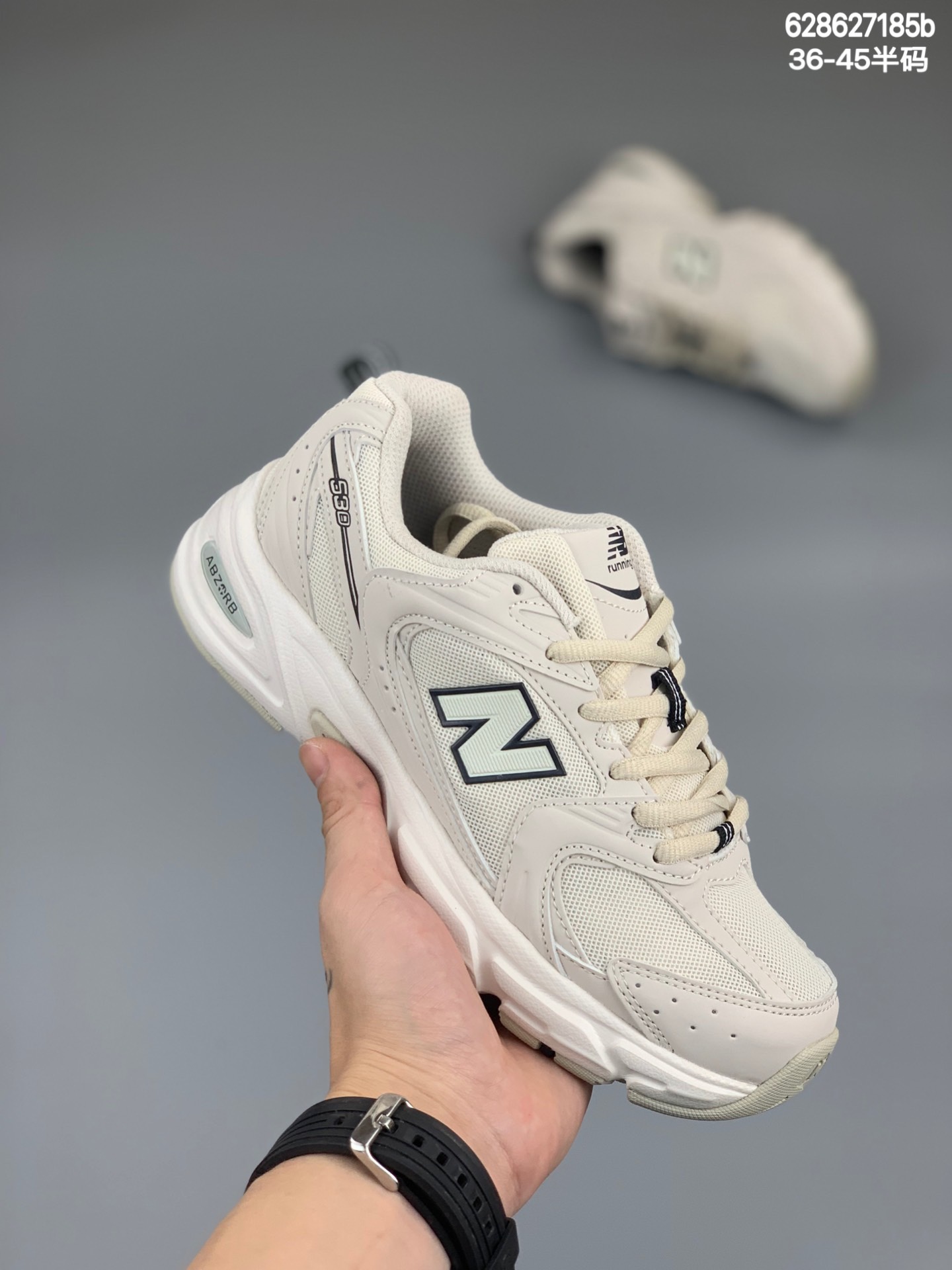 
新百伦New Balance NB530系列复古休闲慢跑鞋 
货号：WR530AA1 
尺码36 36.5 37 38.5 39 40 40.5 41 42 42.5 43 44.5 45
ID:628627185b